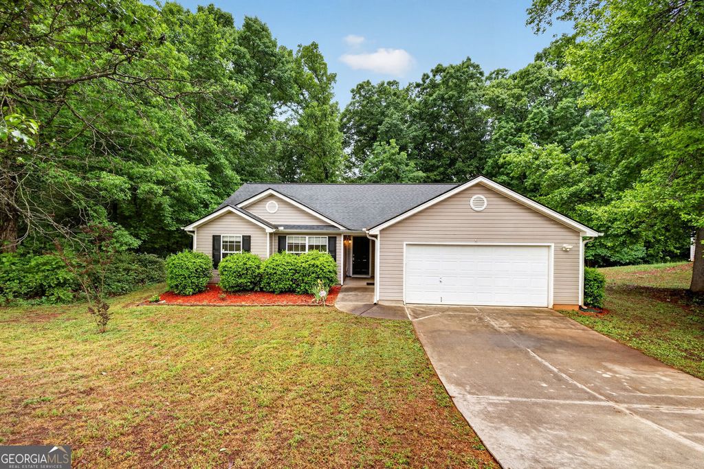 Photo of 466 Raymond Drive, Winder, GA 30680 (MLS # 10754303)