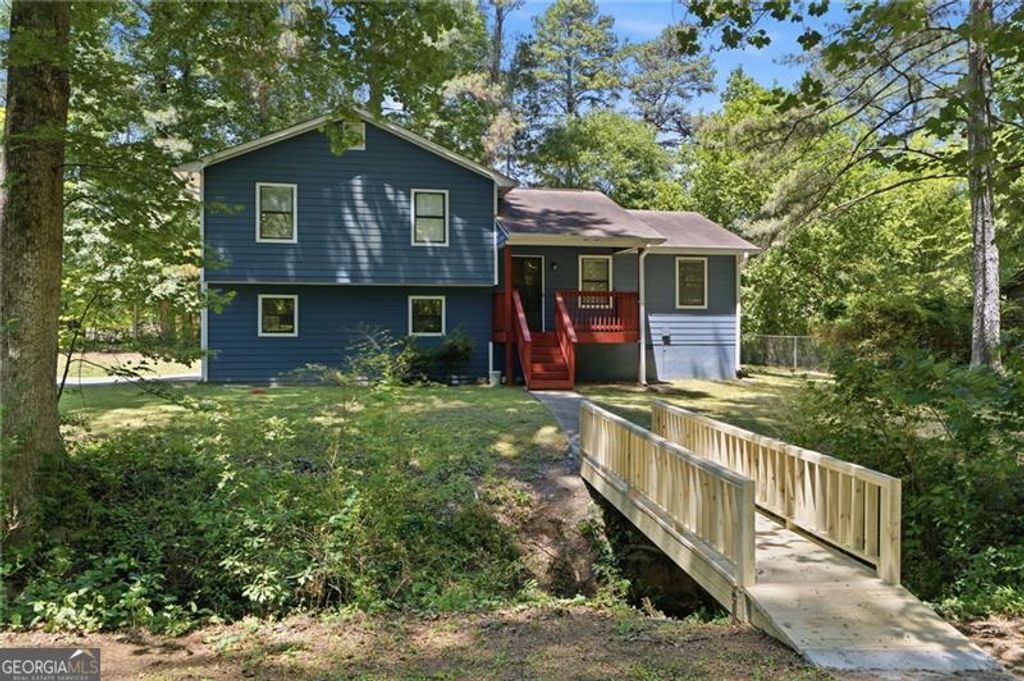 Photo of 2945 Barrett Court, Powder Springs, GA 30127 (MLS # 10758255)