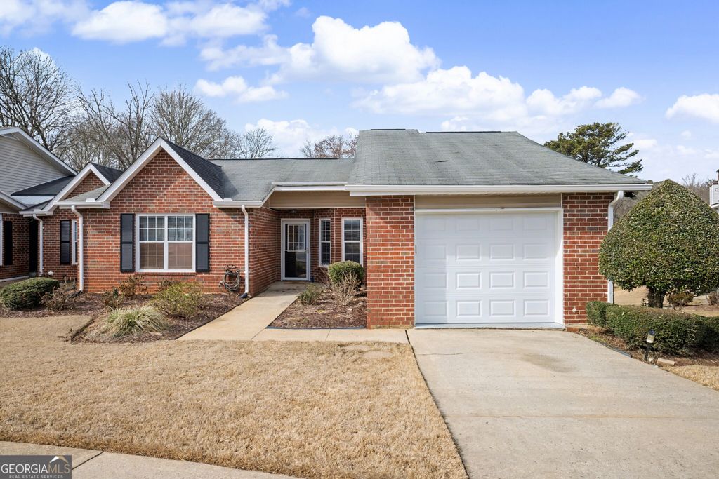 Photo of 130 Cornwallis Way, Fayetteville, GA 30214 (MLS # 10767549)