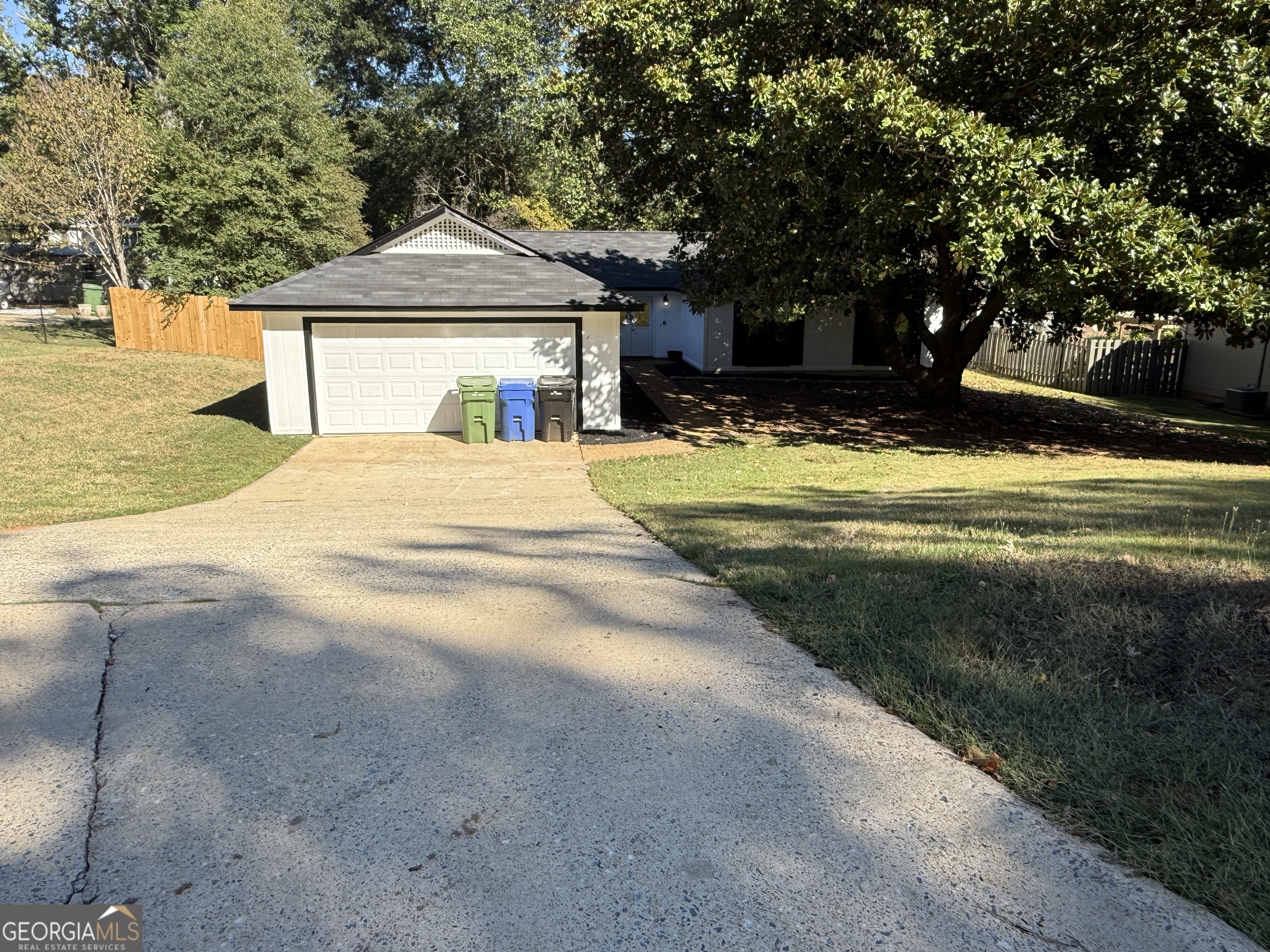 6836 Sharmel LN