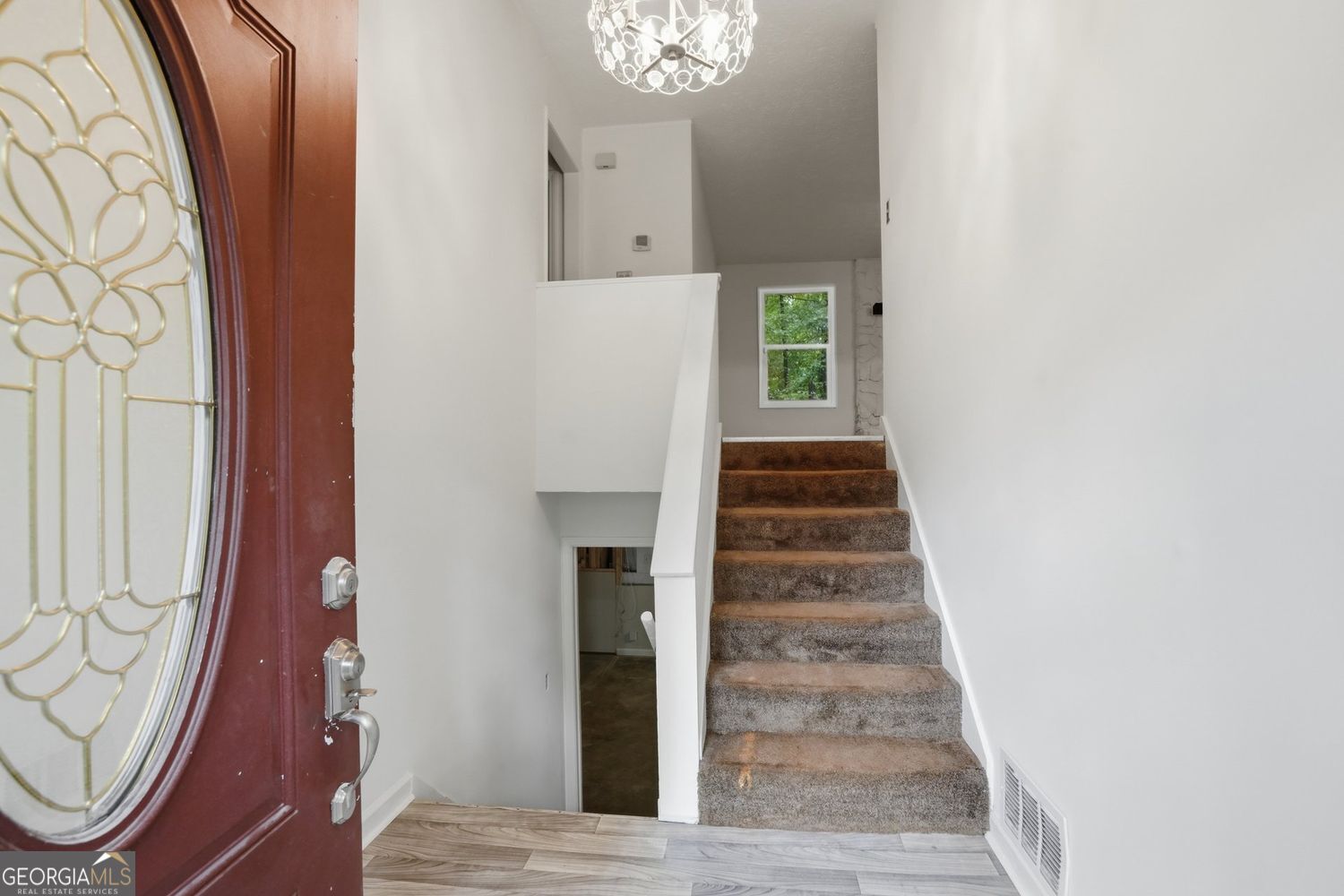 5382 Janet LN