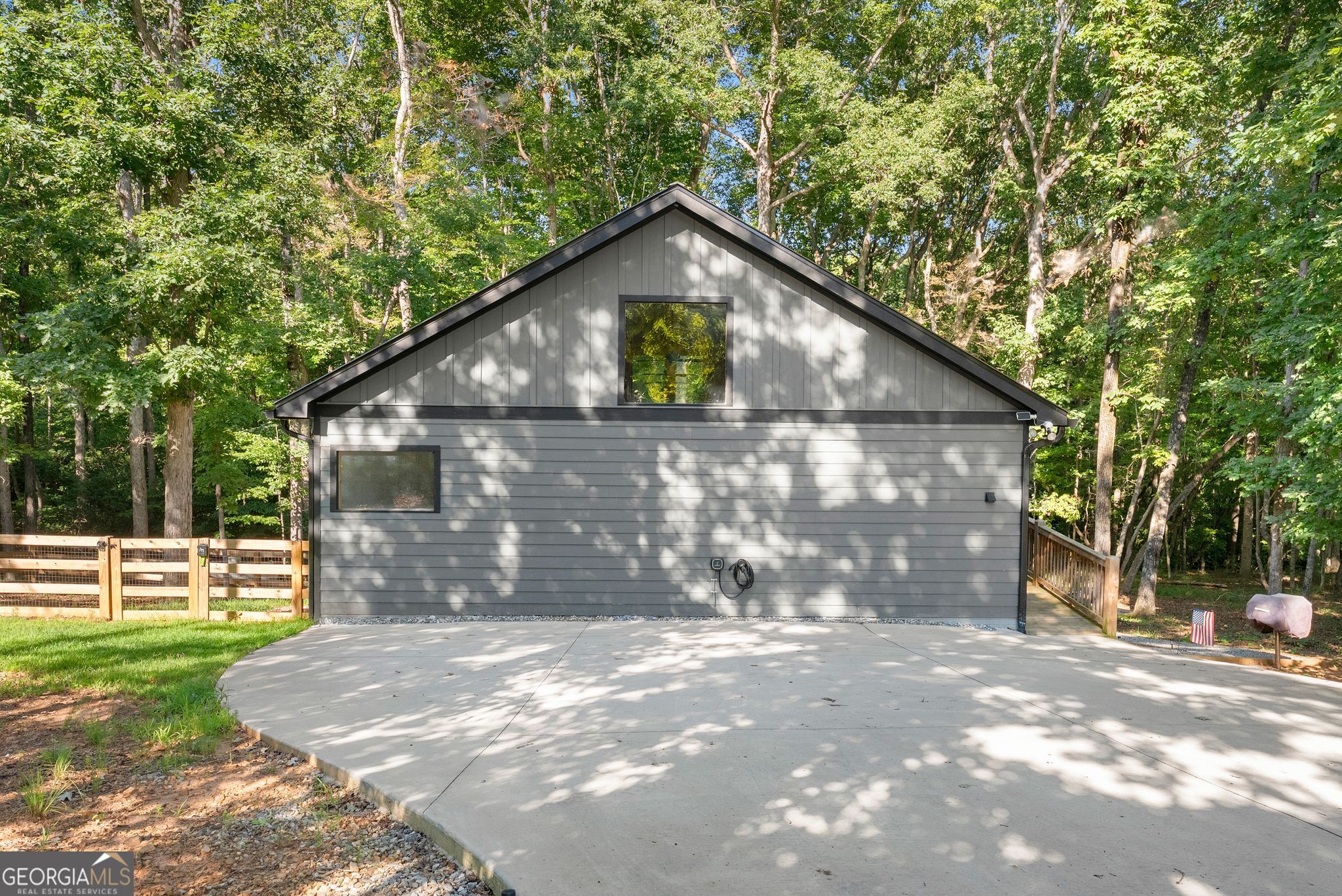 162 Hickory Ridge DR