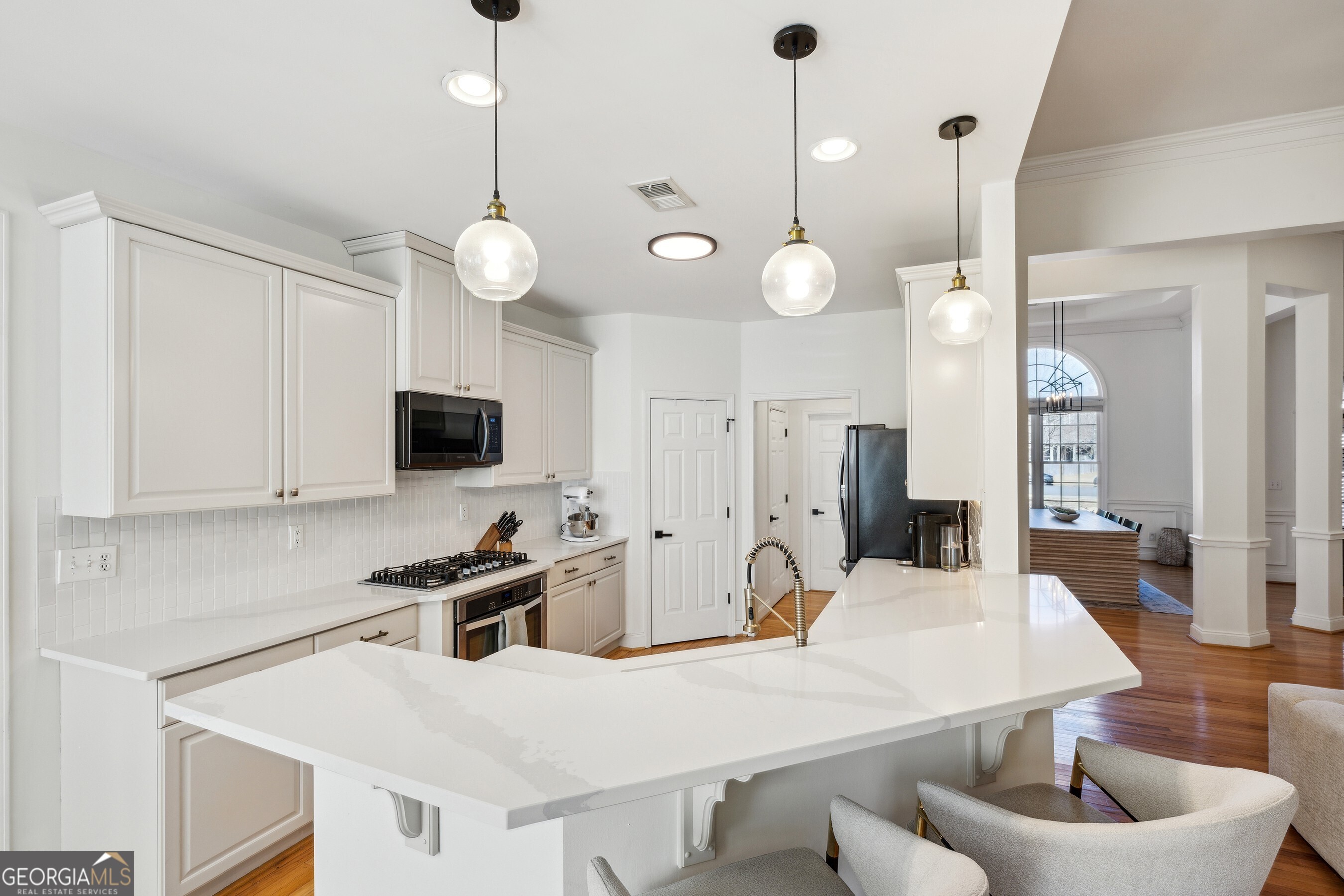 Lakefield Manor - Residential