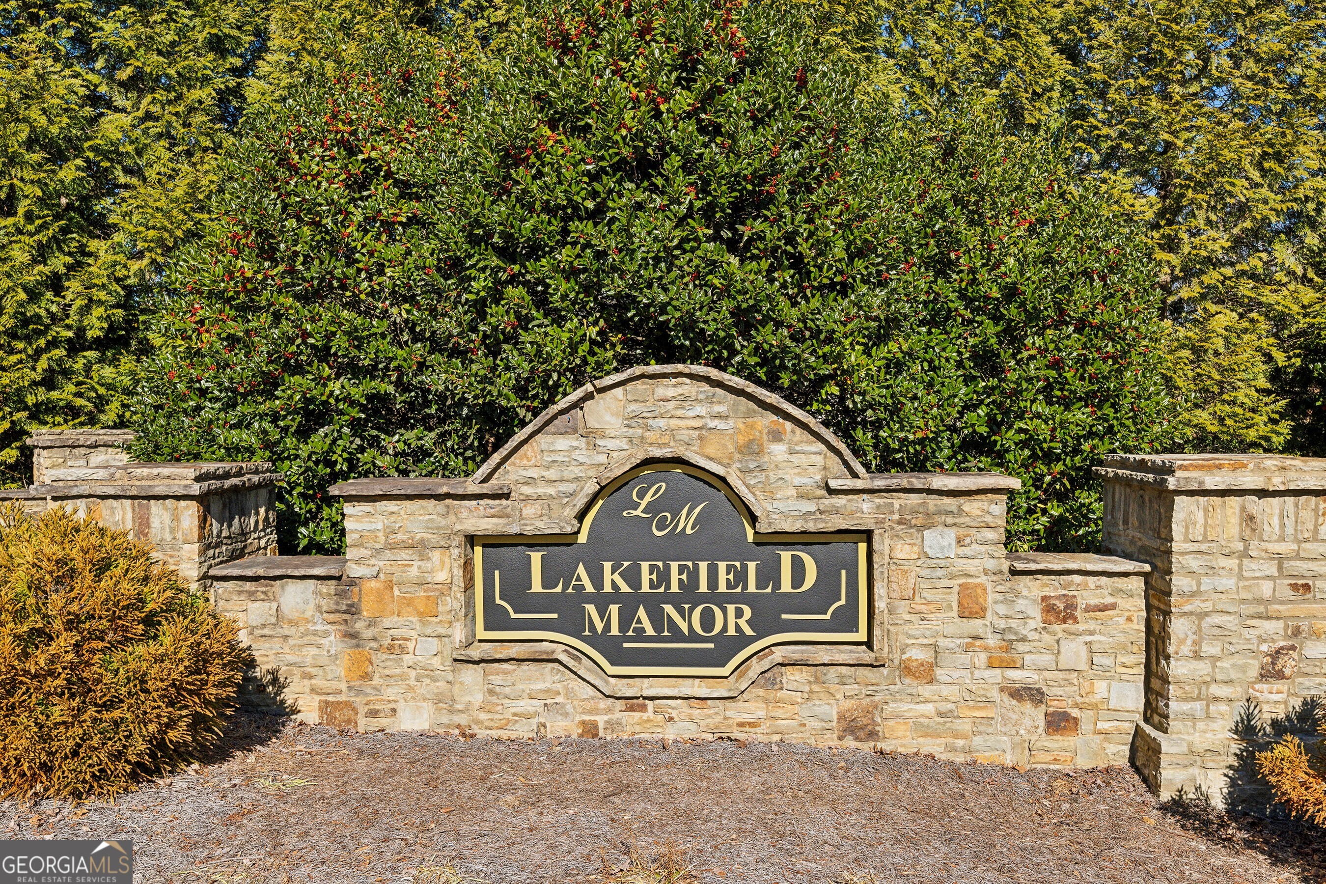 Lakefield Manor - Residential