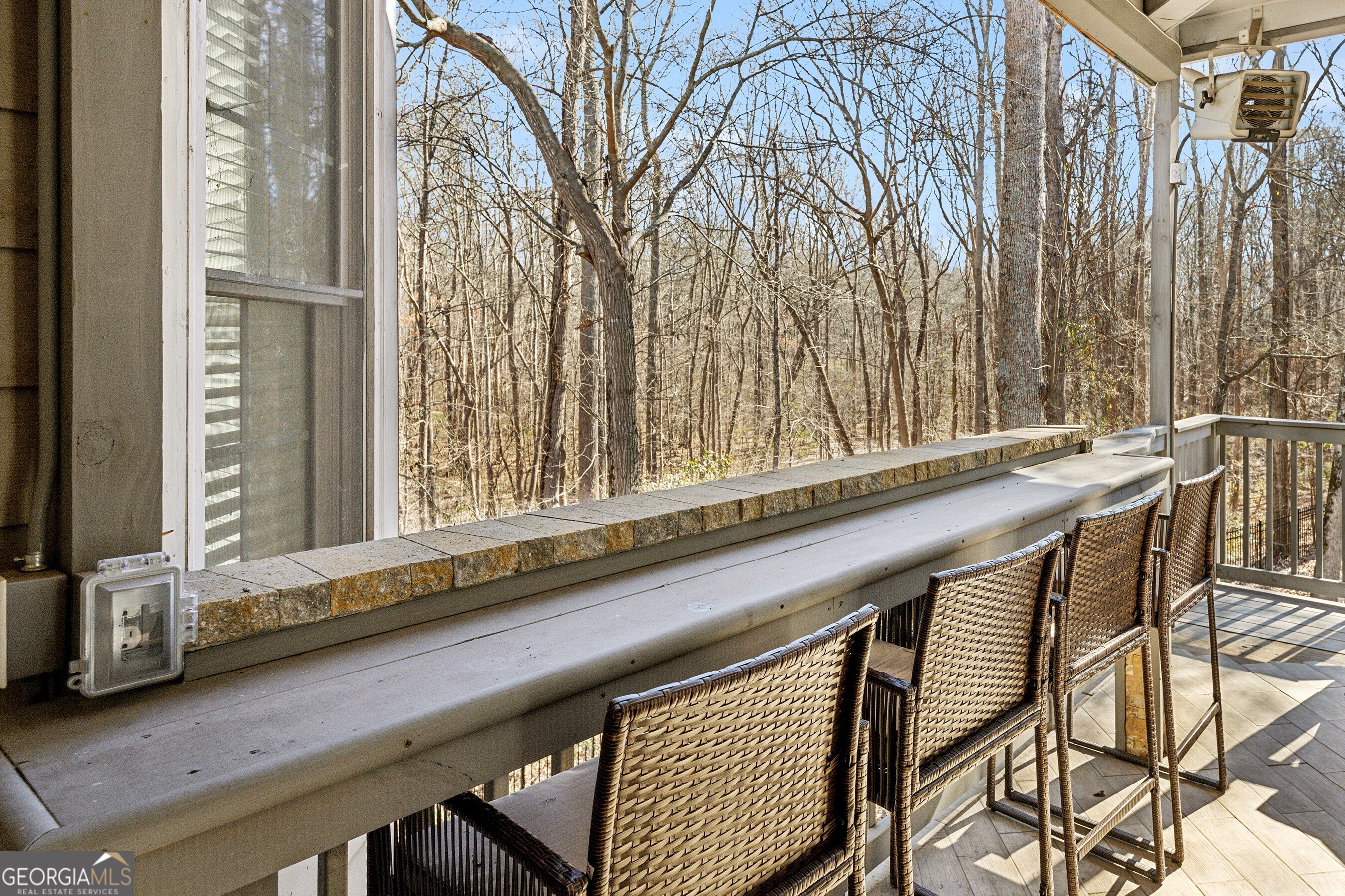 Lakefield Manor - Residential