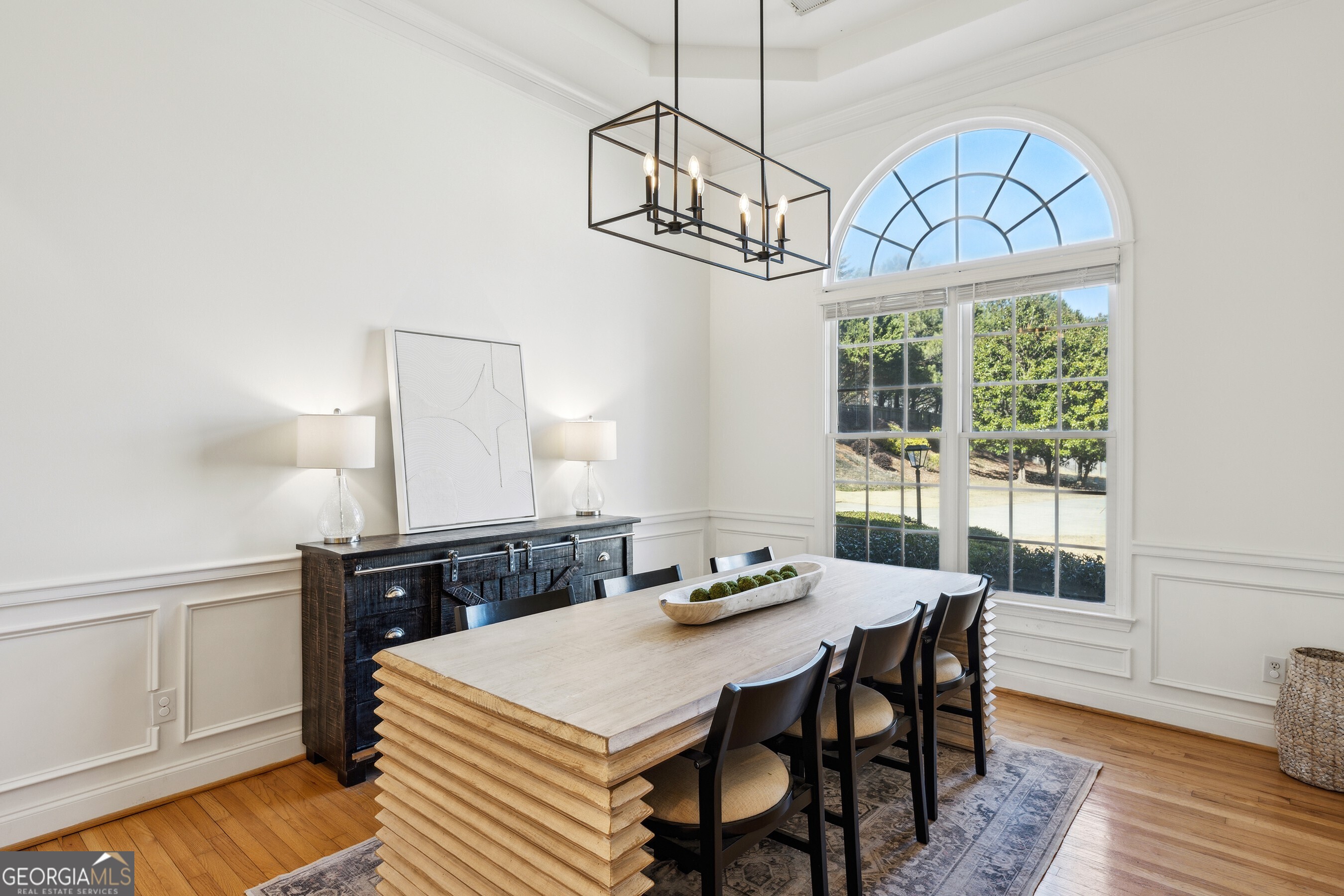Lakefield Manor - Residential