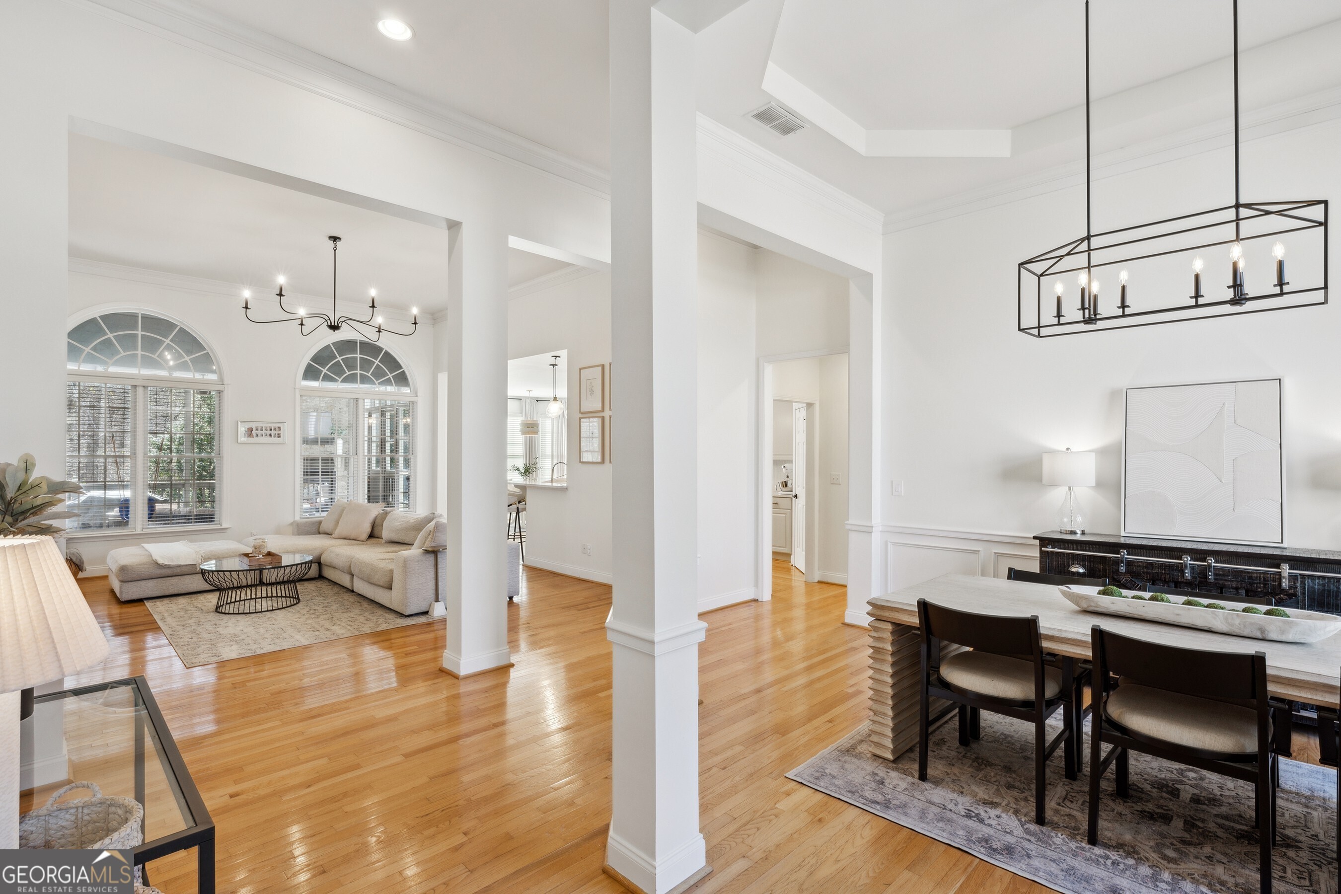 Lakefield Manor - Residential