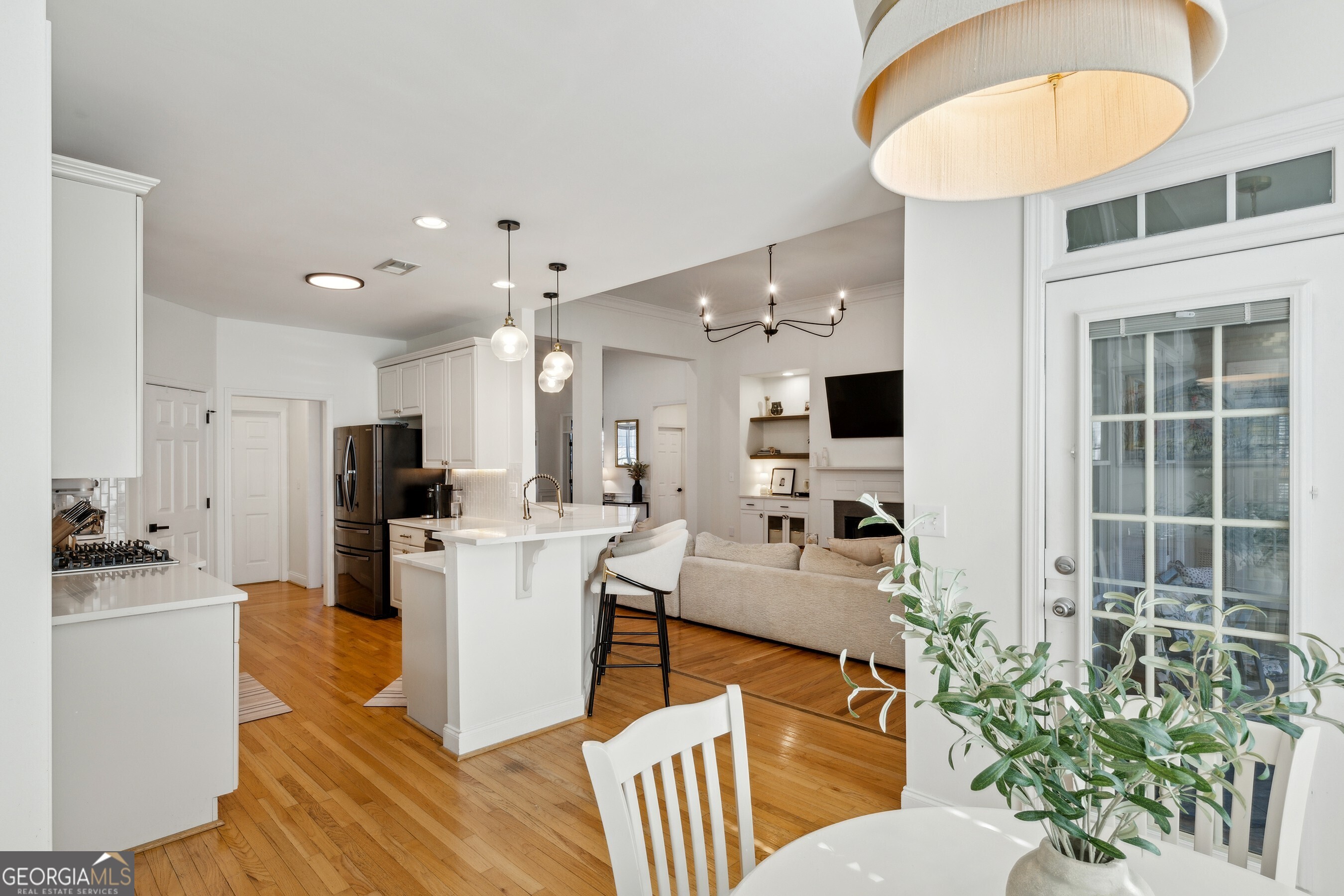 Lakefield Manor - Residential
