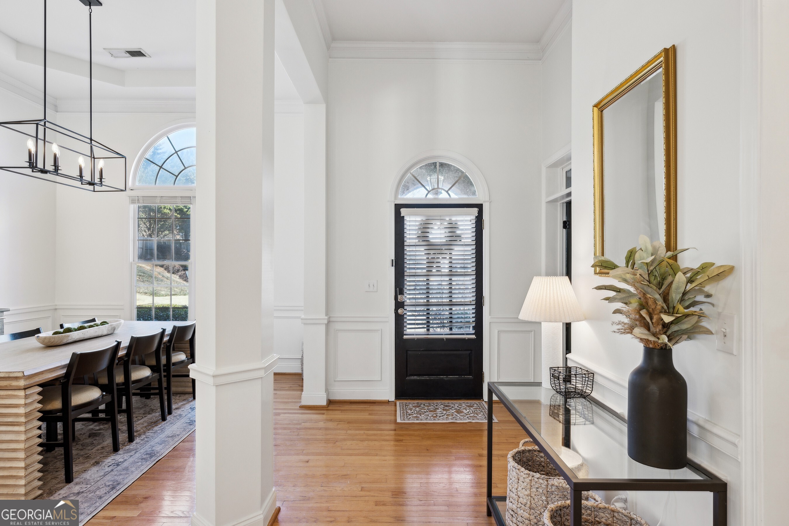 Lakefield Manor - Residential