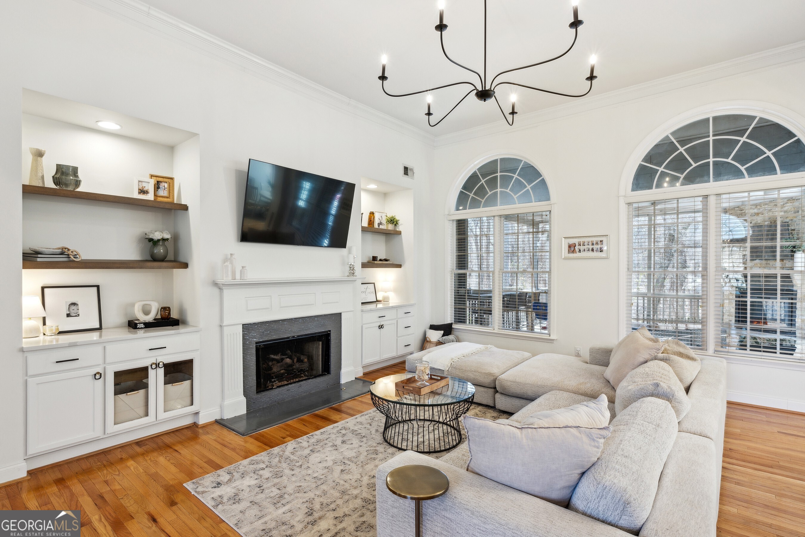 Lakefield Manor - Residential