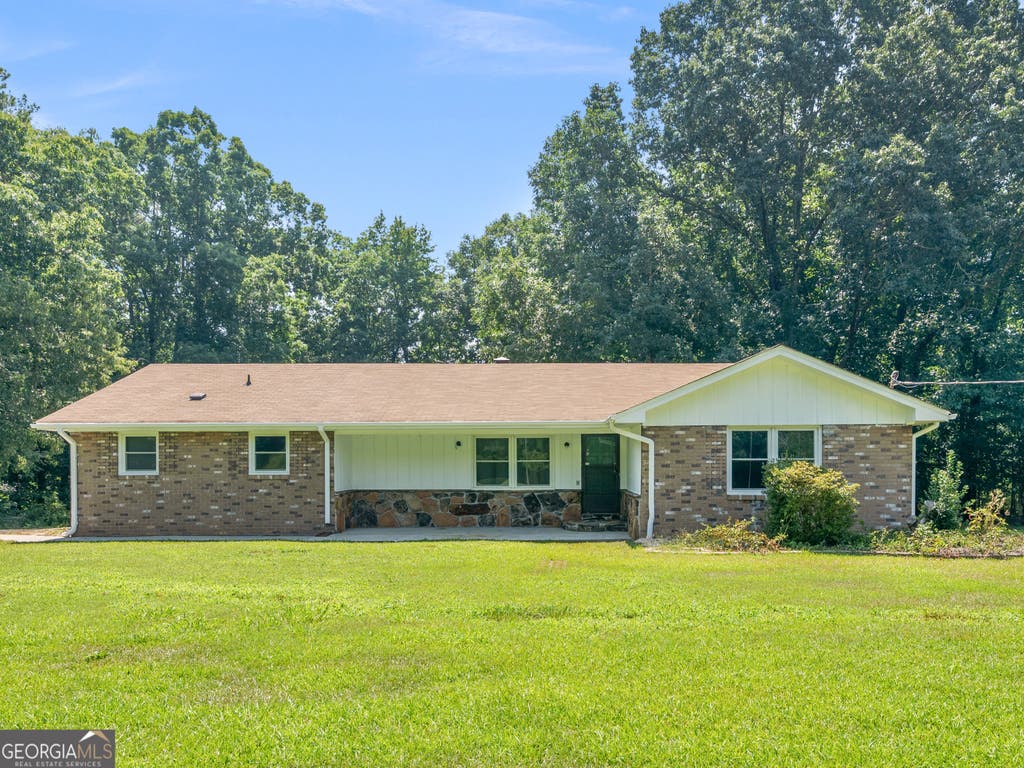 Photo of 4984 Richardson Road SW, Stockbridge, GA 30281 (MLS # 10818619)