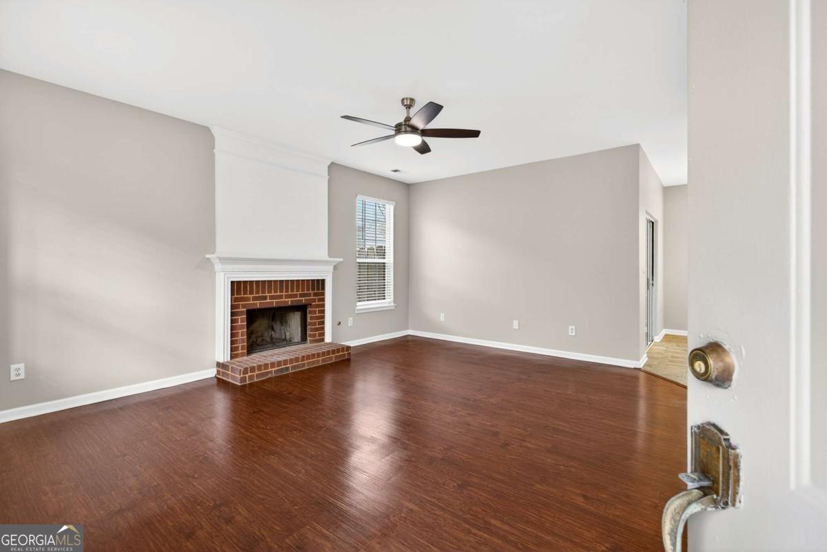 434 Holland Springs DR NW