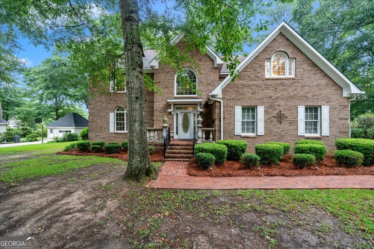 1015 Cherokee Road