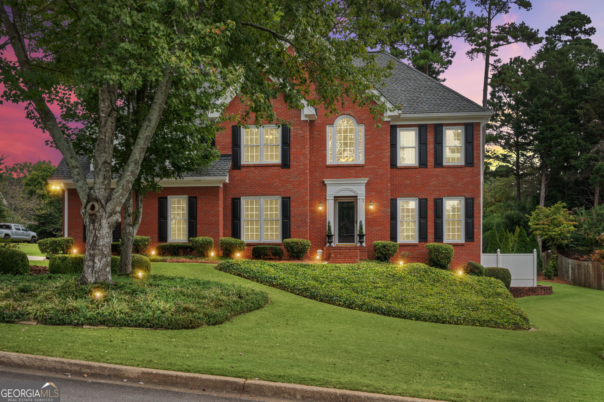 1877 De Winton PL