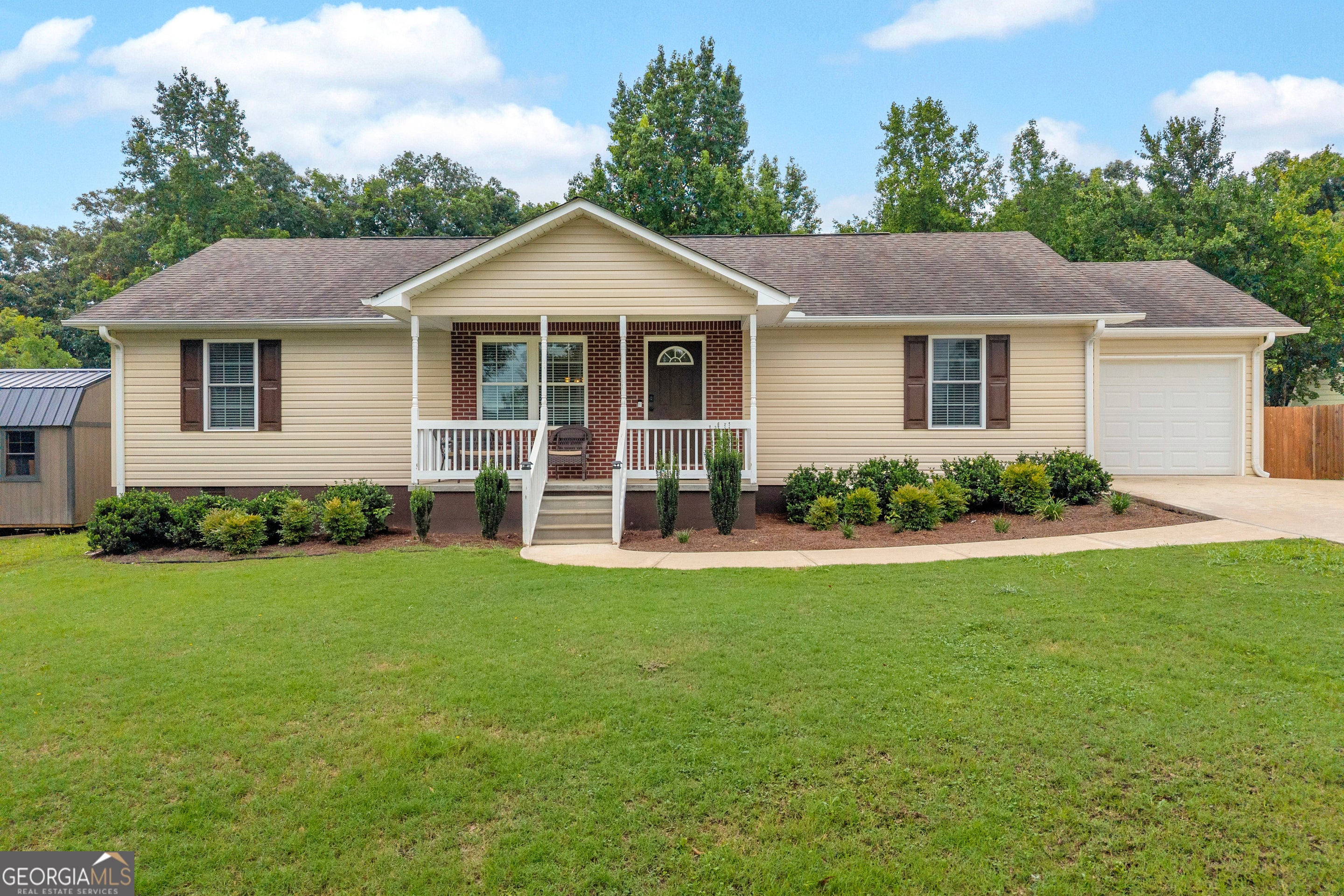 423 N Point CIR