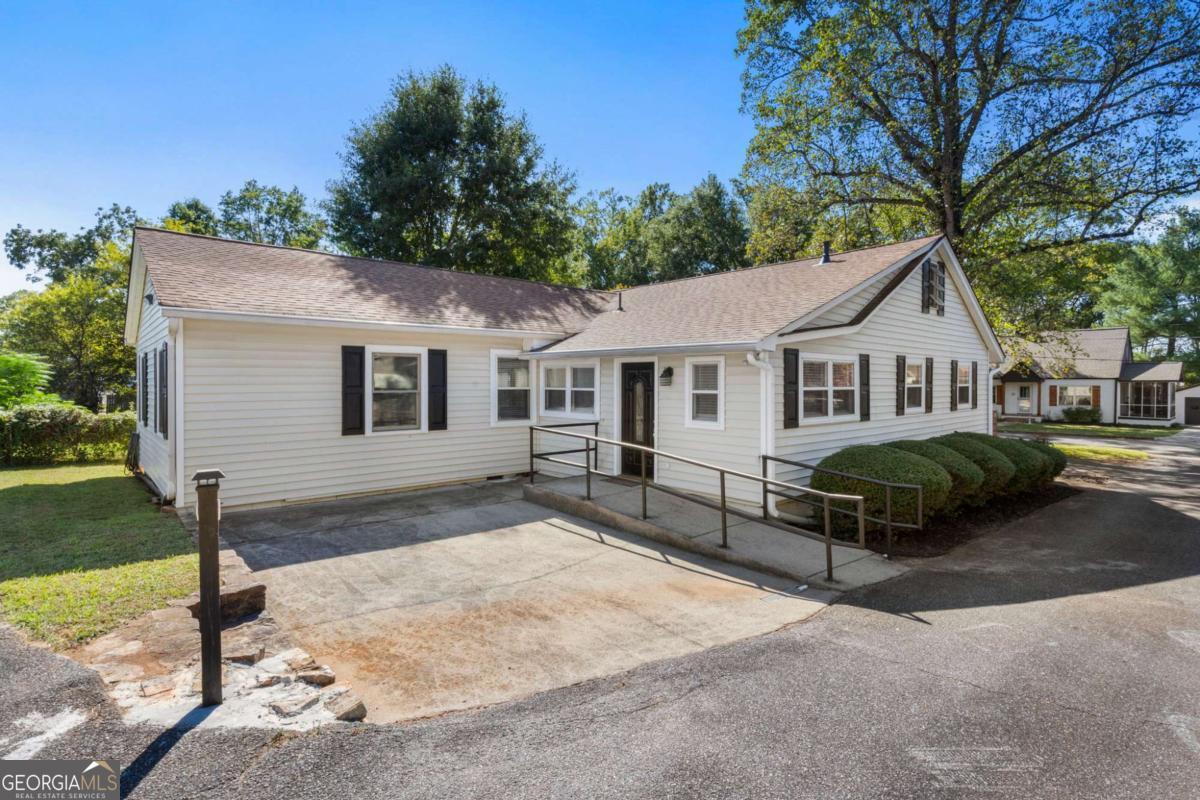 120 MAYBELLE ST