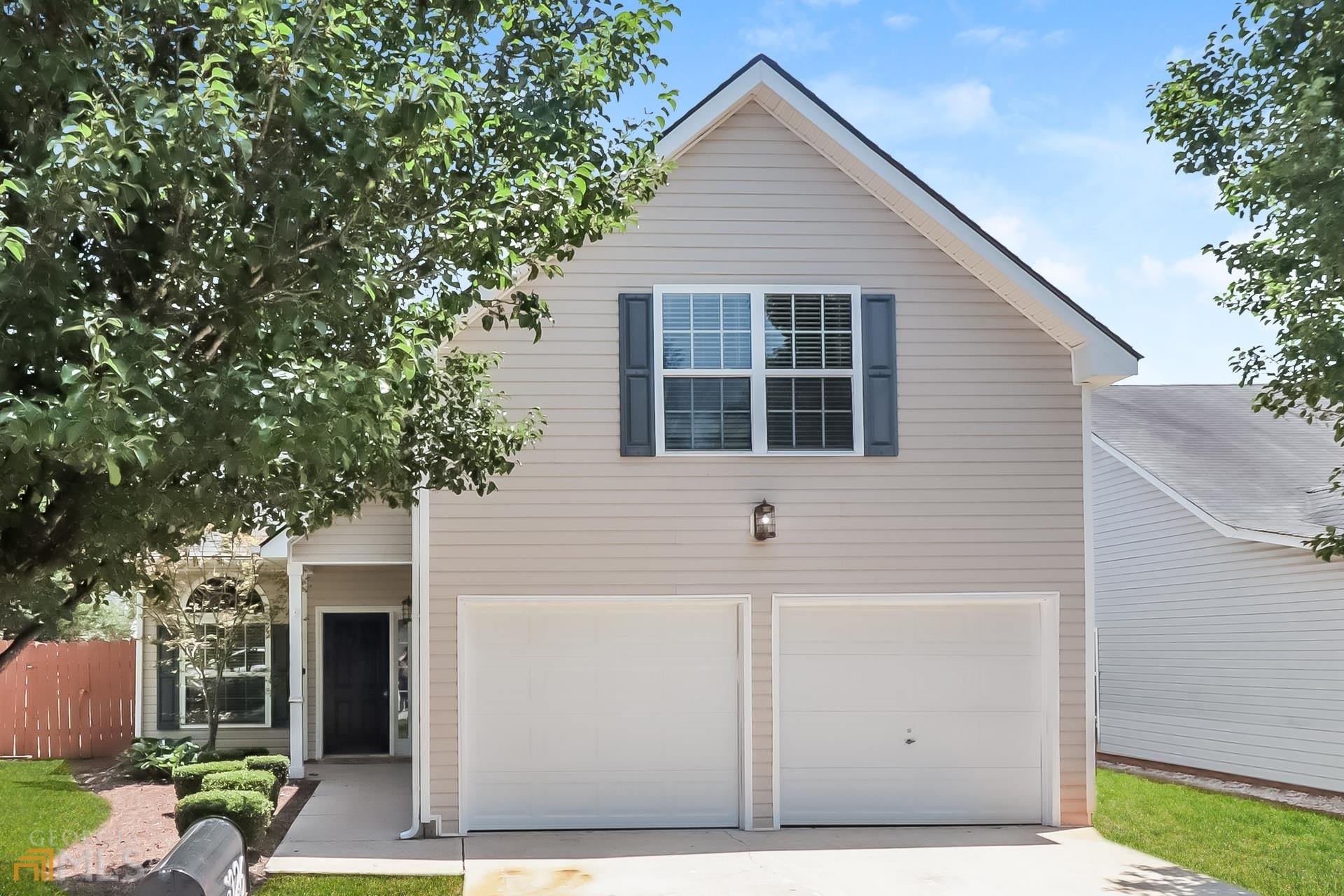 We provide our residents with an easy leasing experience starting with the flexibility to tour at any time (8 a.m.-8 p.m.), applying for a home online, and our dedicated teams ready to assist with any needs. Our homes are pet friendly, but breed restrictions may apply. Reoccurring fee: If the home includes a pool, the pool's maintenance will be provided, and the resident will be billed a $150 per month pool maintenance fee.