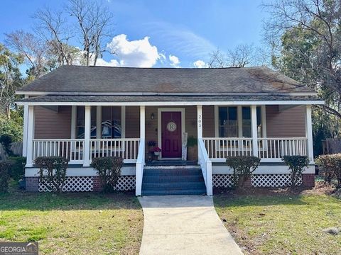 205 W 3rd ST Woodbine GA 31569