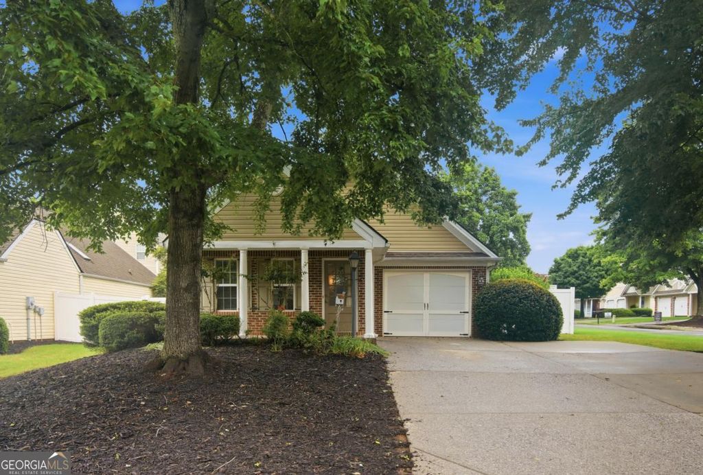 Photo of 2510 Cottage View Way, Cumming, GA 30040 (MLS # 10794049)