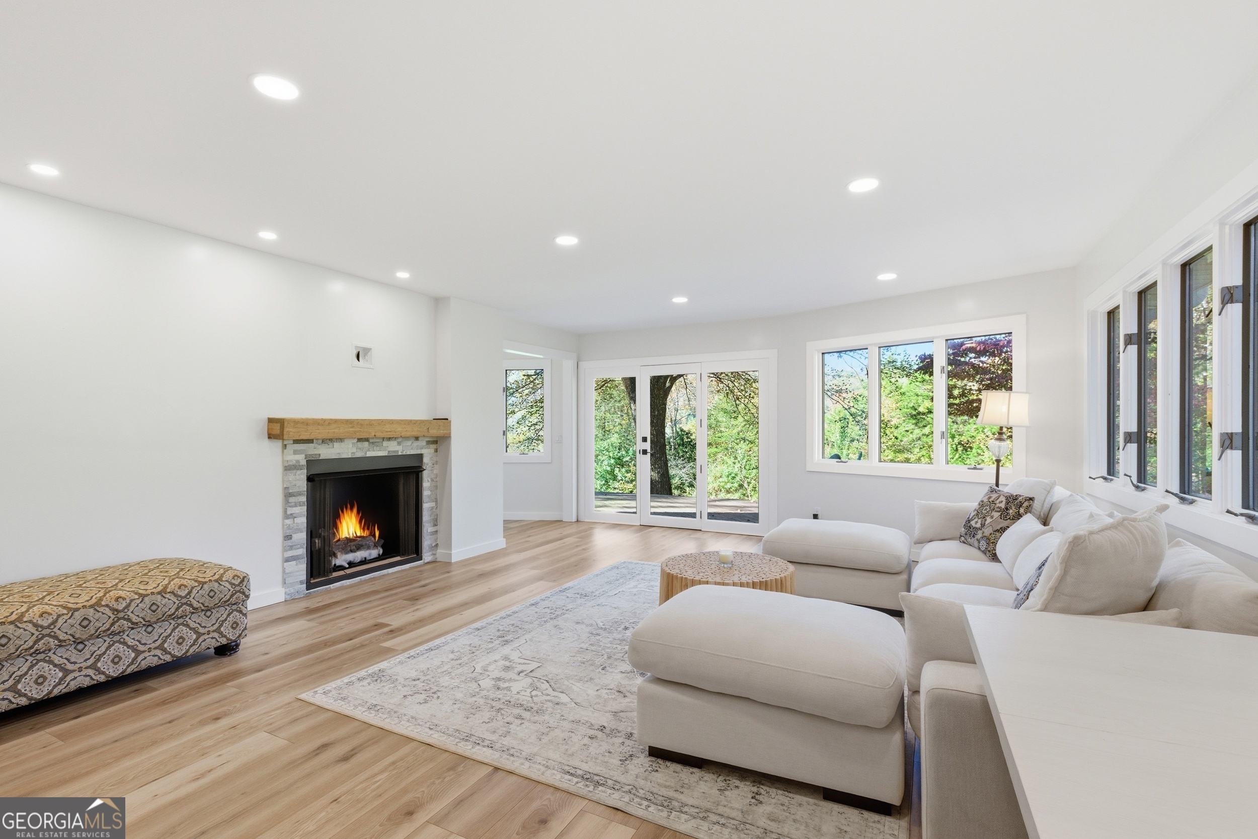 Rabun Gap, Georgia 30568, United States, 4 Bedrooms Bedrooms, ,3 BathroomsBathrooms,Residential,Active,253303