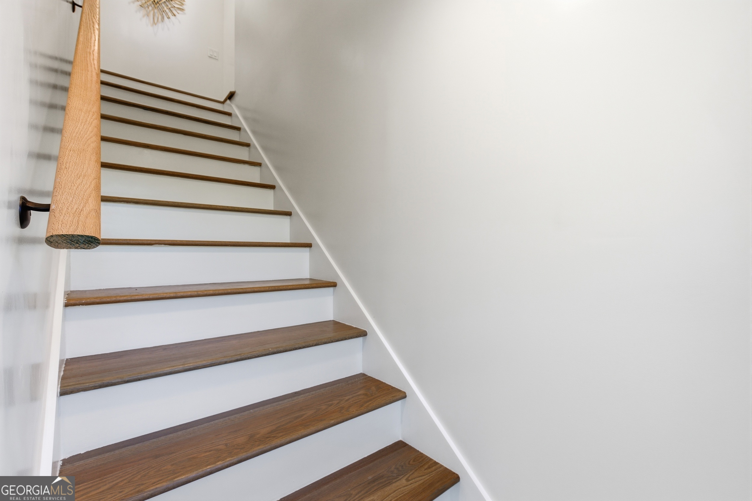 Rabun Gap, Georgia 30568, United States, 4 Bedrooms Bedrooms, ,3 BathroomsBathrooms,Residential,Active,253303