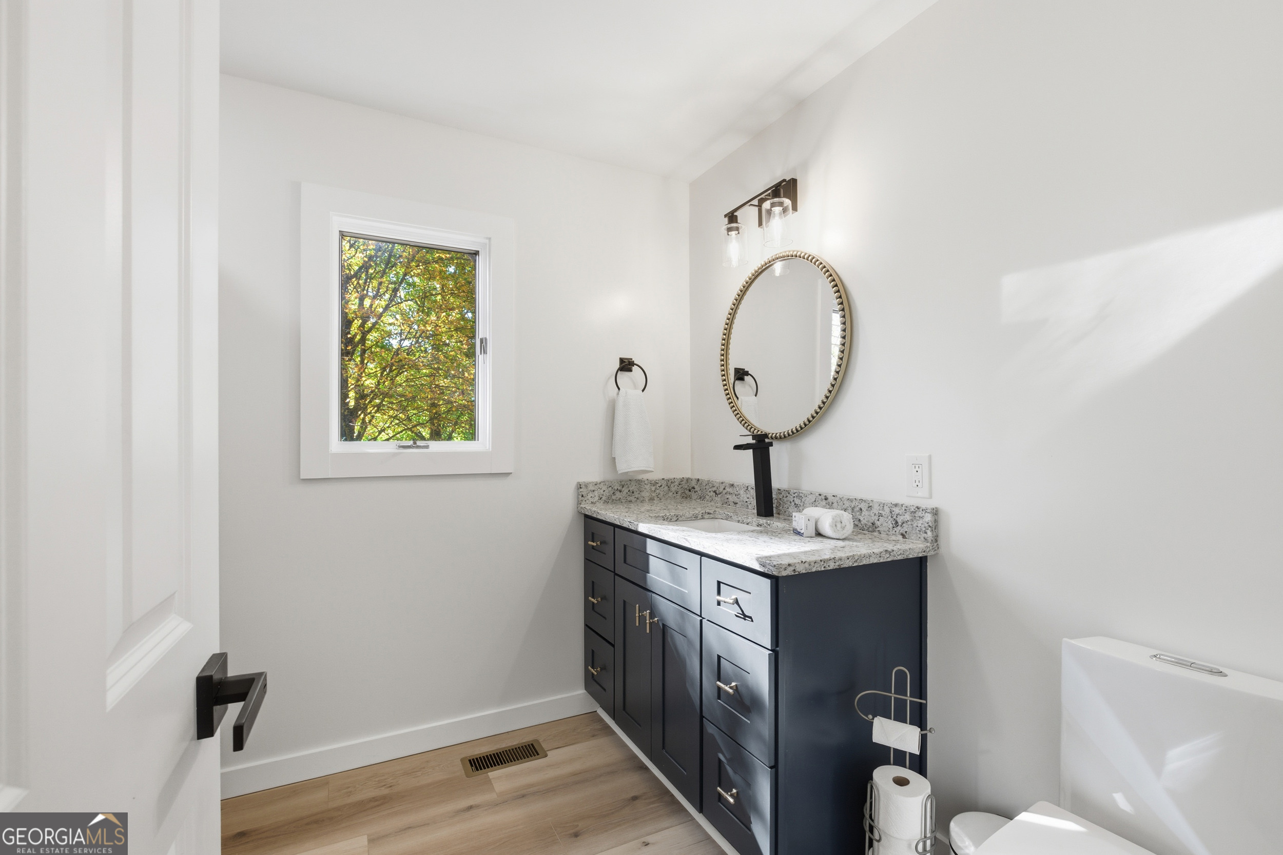 Rabun Gap, Georgia 30568, United States, 4 Bedrooms Bedrooms, ,3 BathroomsBathrooms,Residential,Active,253303