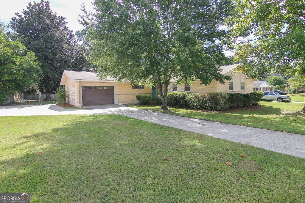 Photo of 416 Knodishall Drive, Warner Robins, GA 31093 (MLS # 10845247)