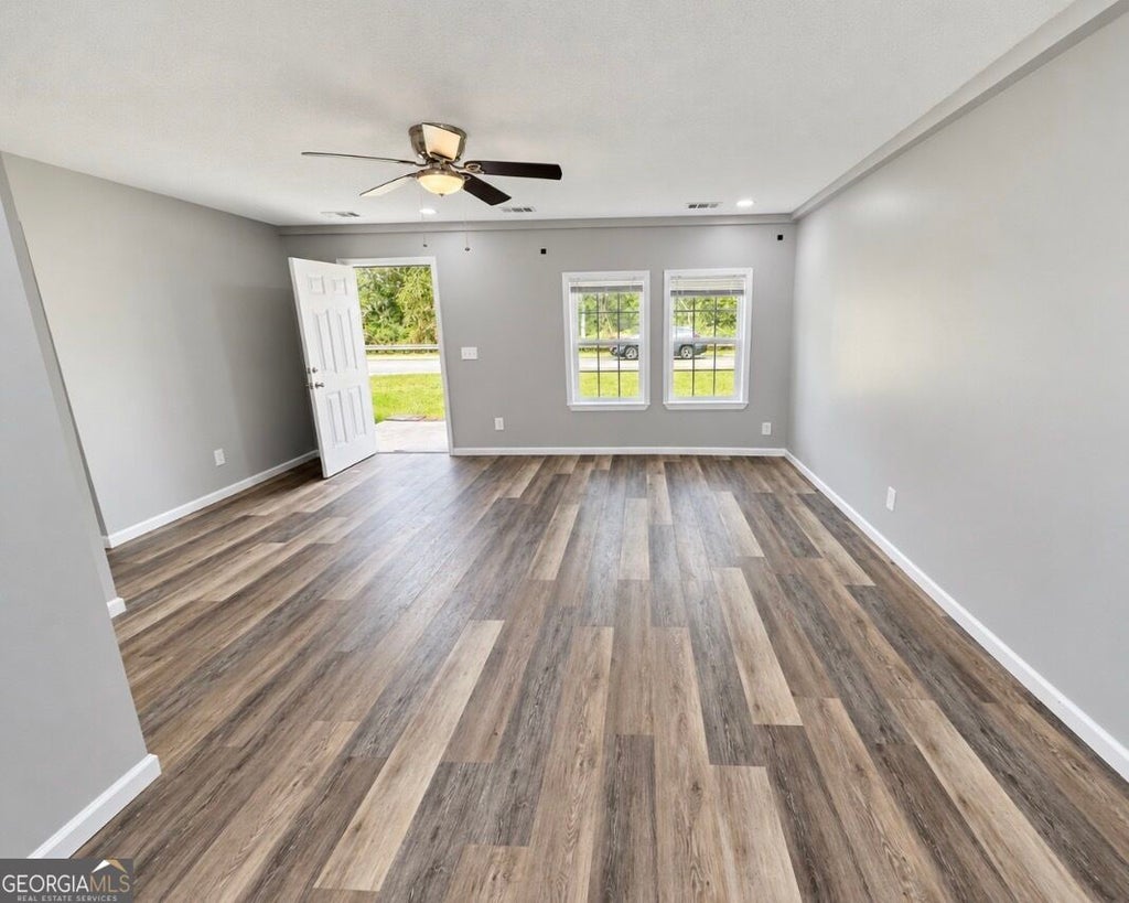 Photo of 177 W Brazell St, Reidsville, GA 30453 (MLS # 10858080)