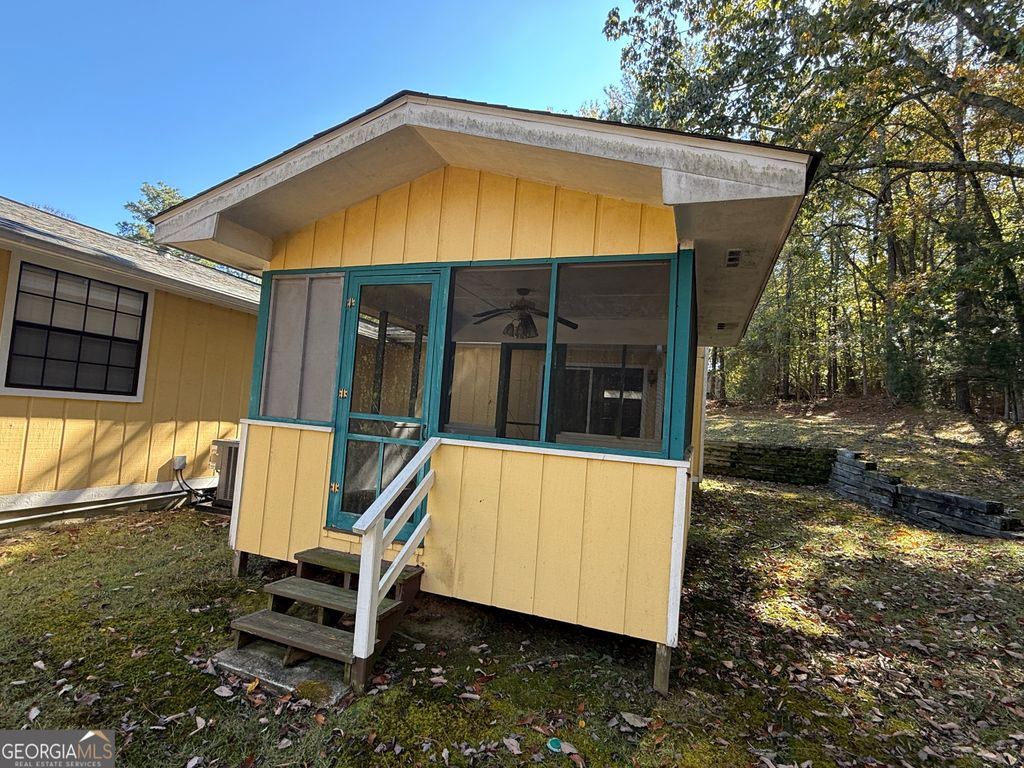 Photo of 2300 Pinetree Lane NE, Conyers, GA 30012 (MLS # 10635991)