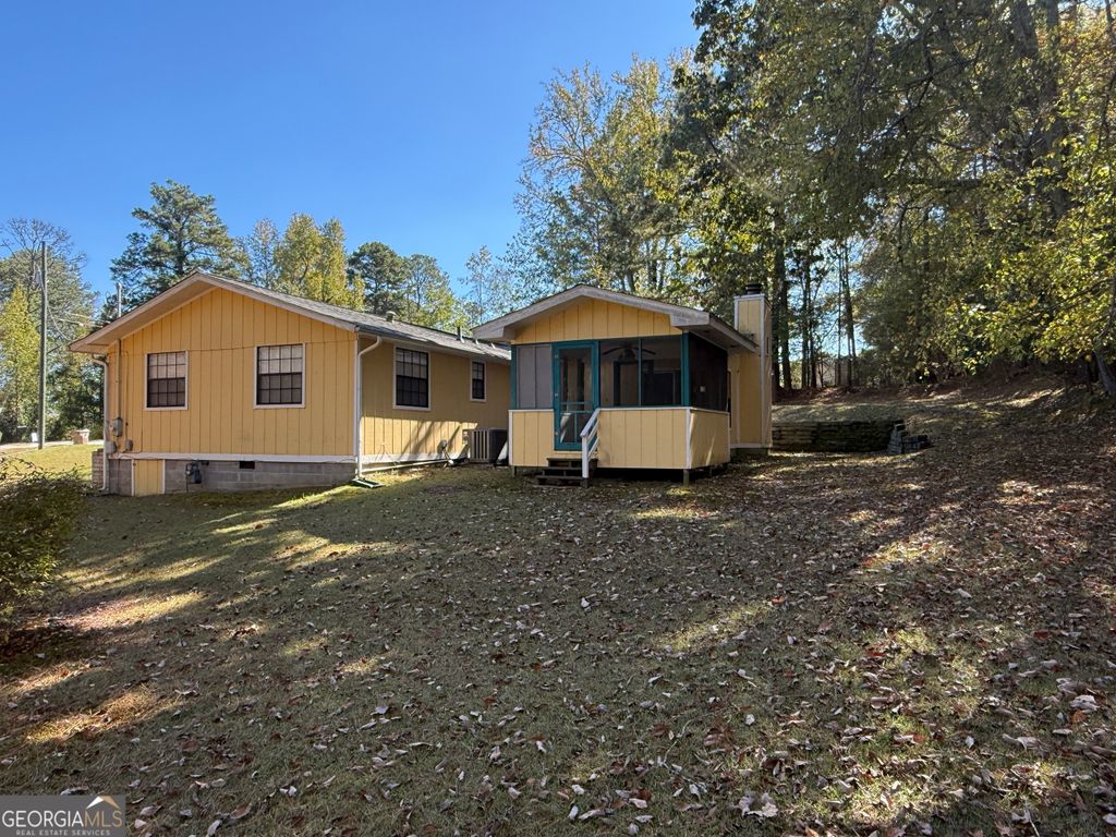 Photo of 2300 Pinetree Lane NE, Conyers, GA 30012 (MLS # 10635991)