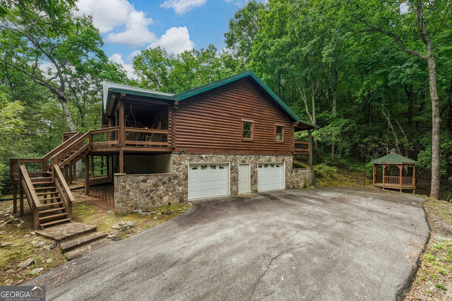 154 Summer LN