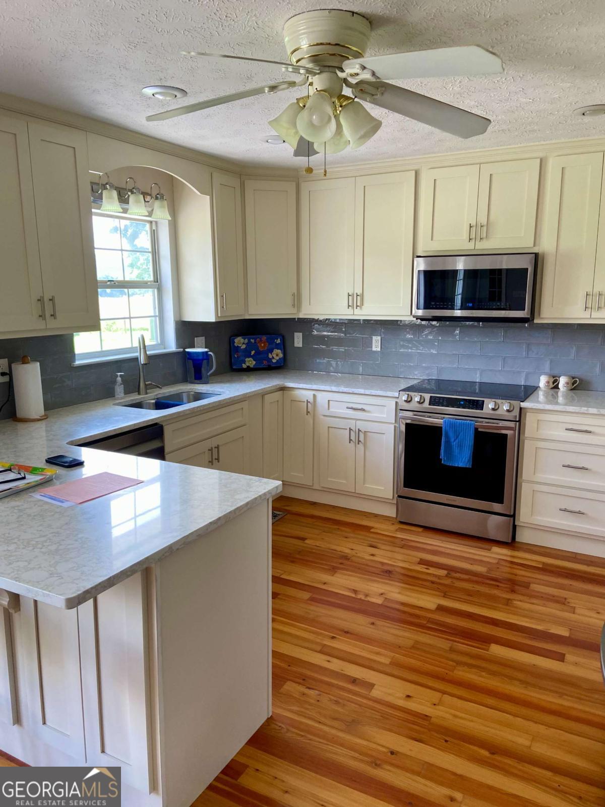 2545 W Armuchee RD