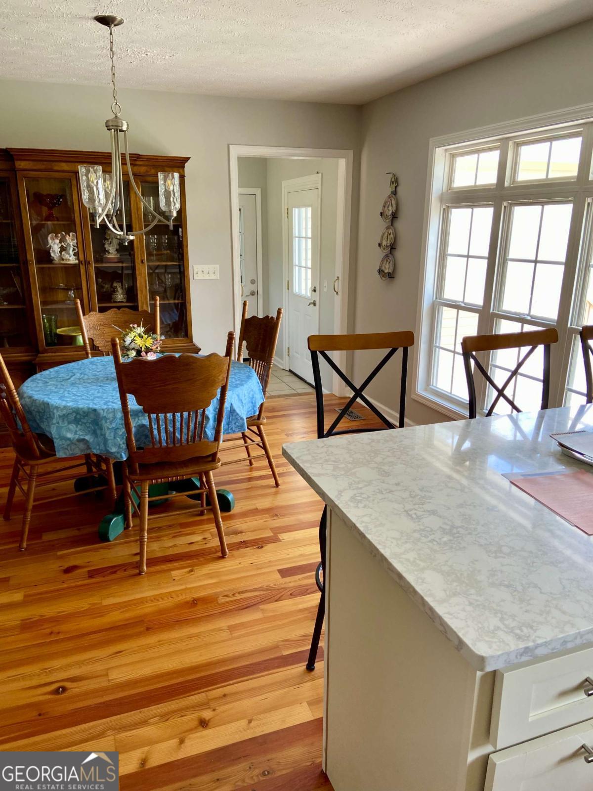 2545 W Armuchee RD