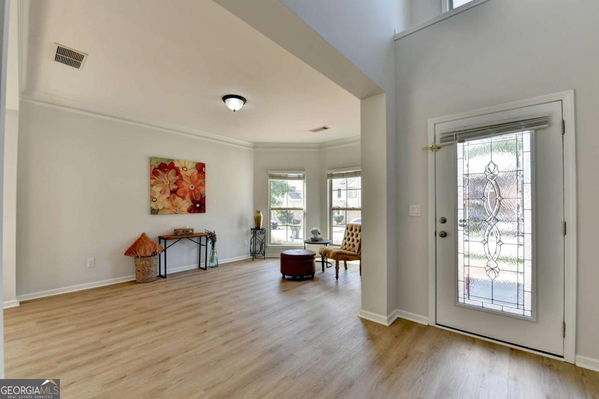 7085 ROCKING HORSE LN