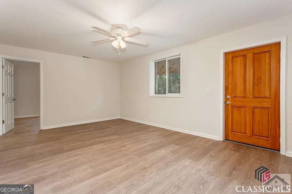 130 Woody LN