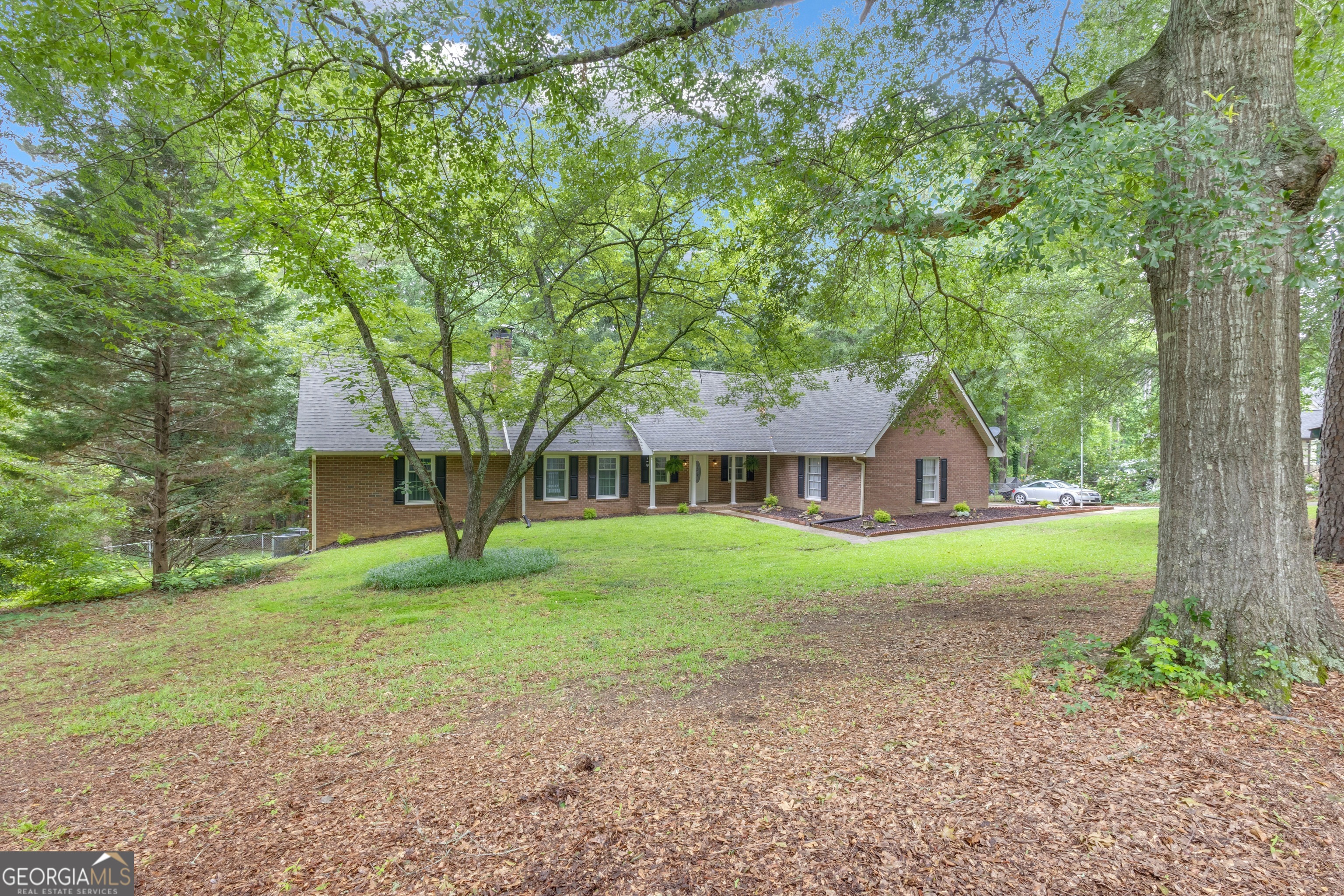190 Willow Lake LN