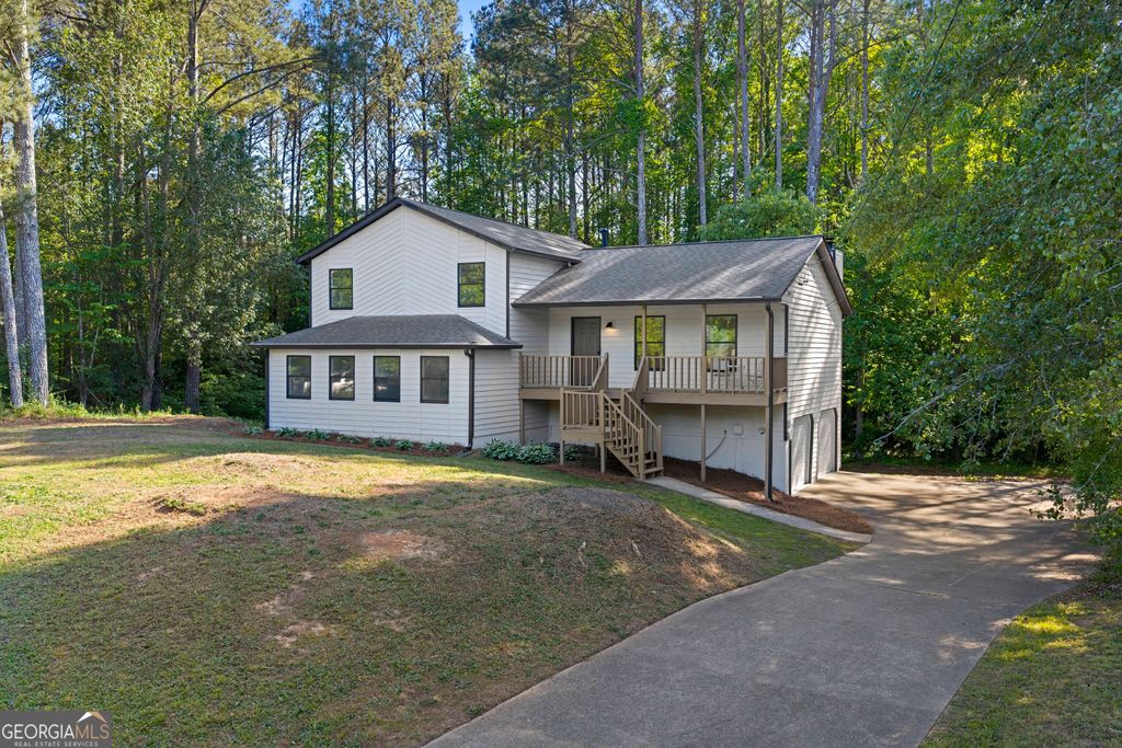 Photo of 6455 Mill Crossing Court, Acworth, GA 30102 (MLS # 10753078)