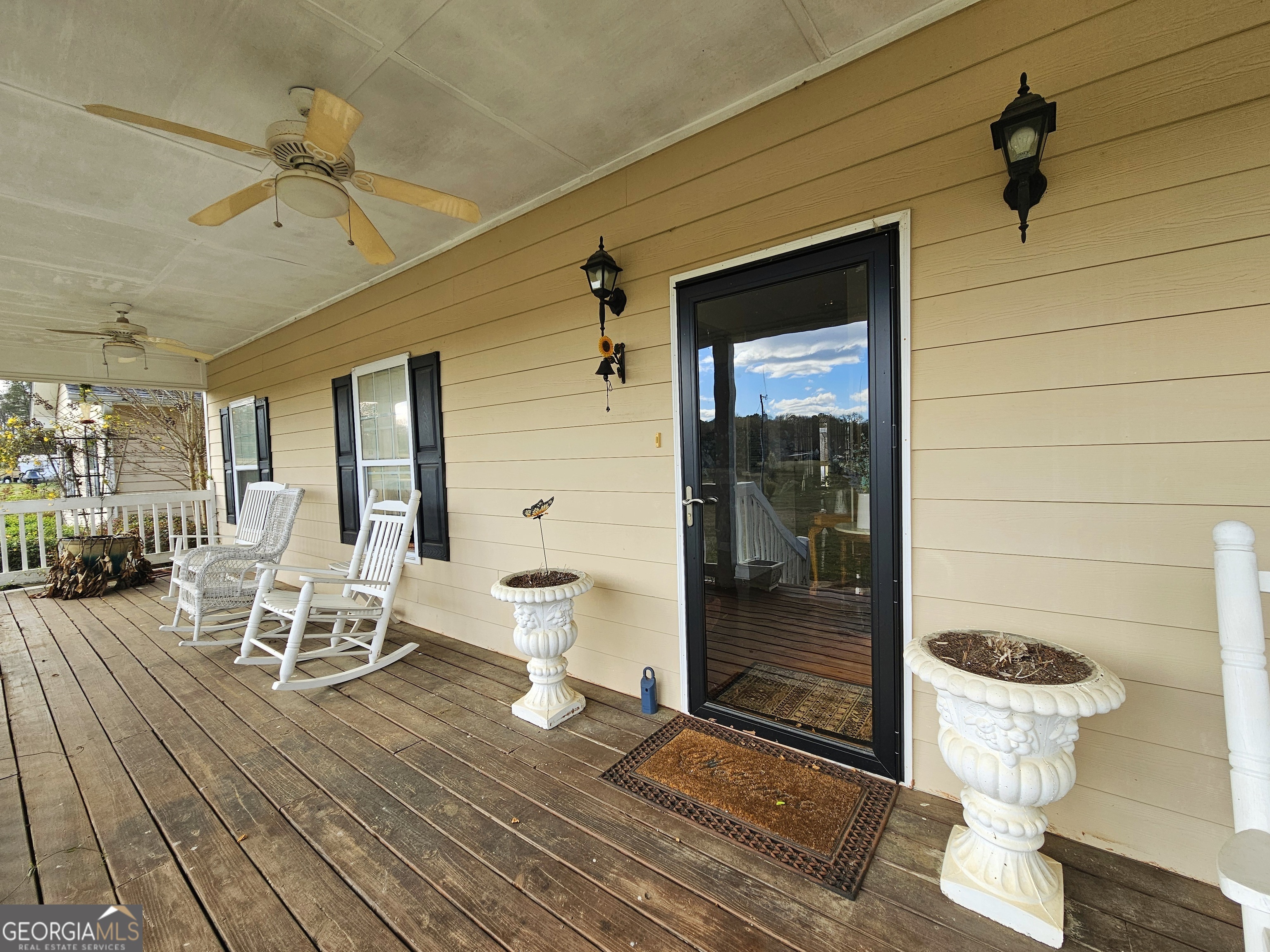 403 Holiday RD