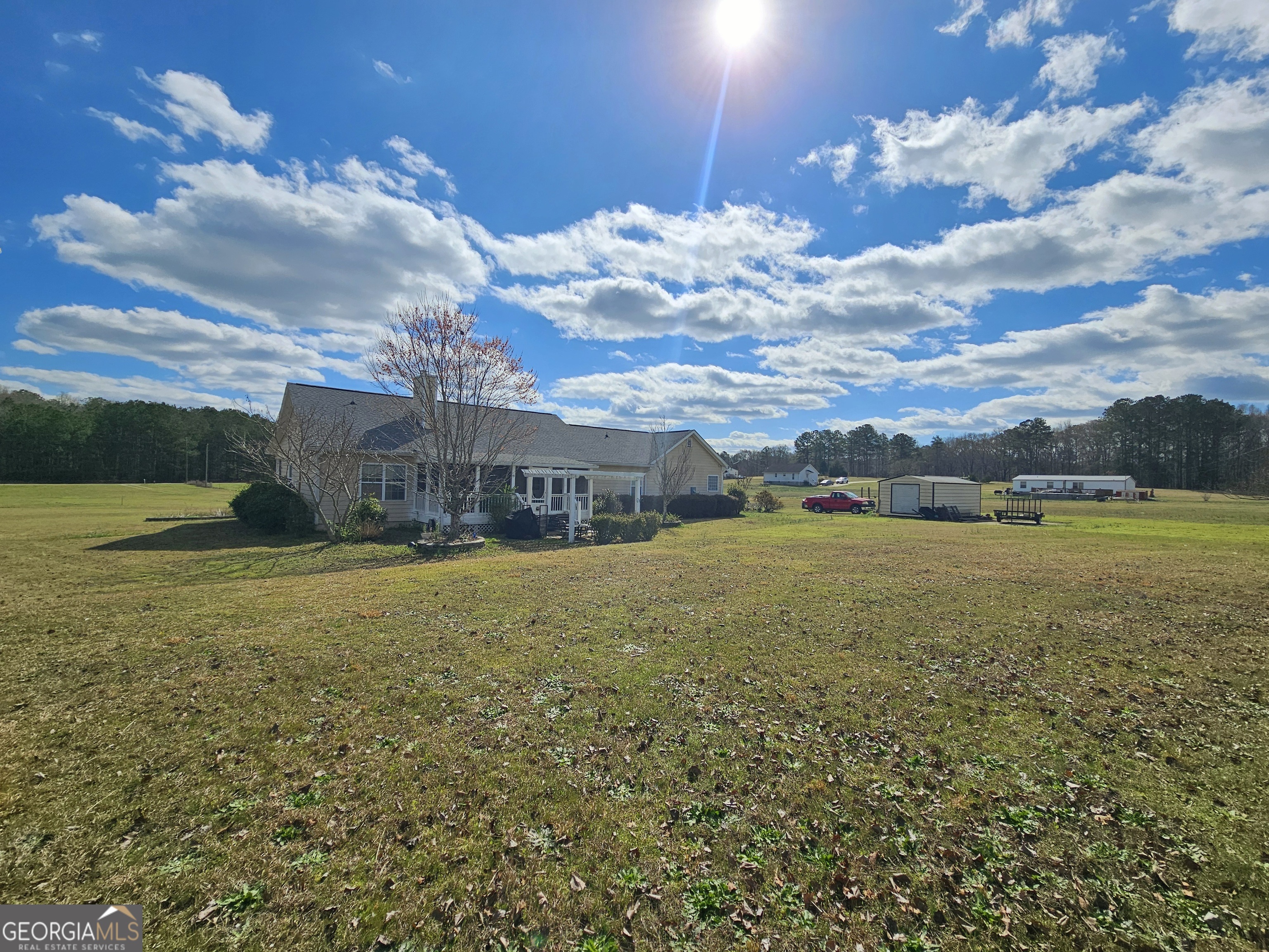 403 Holiday RD