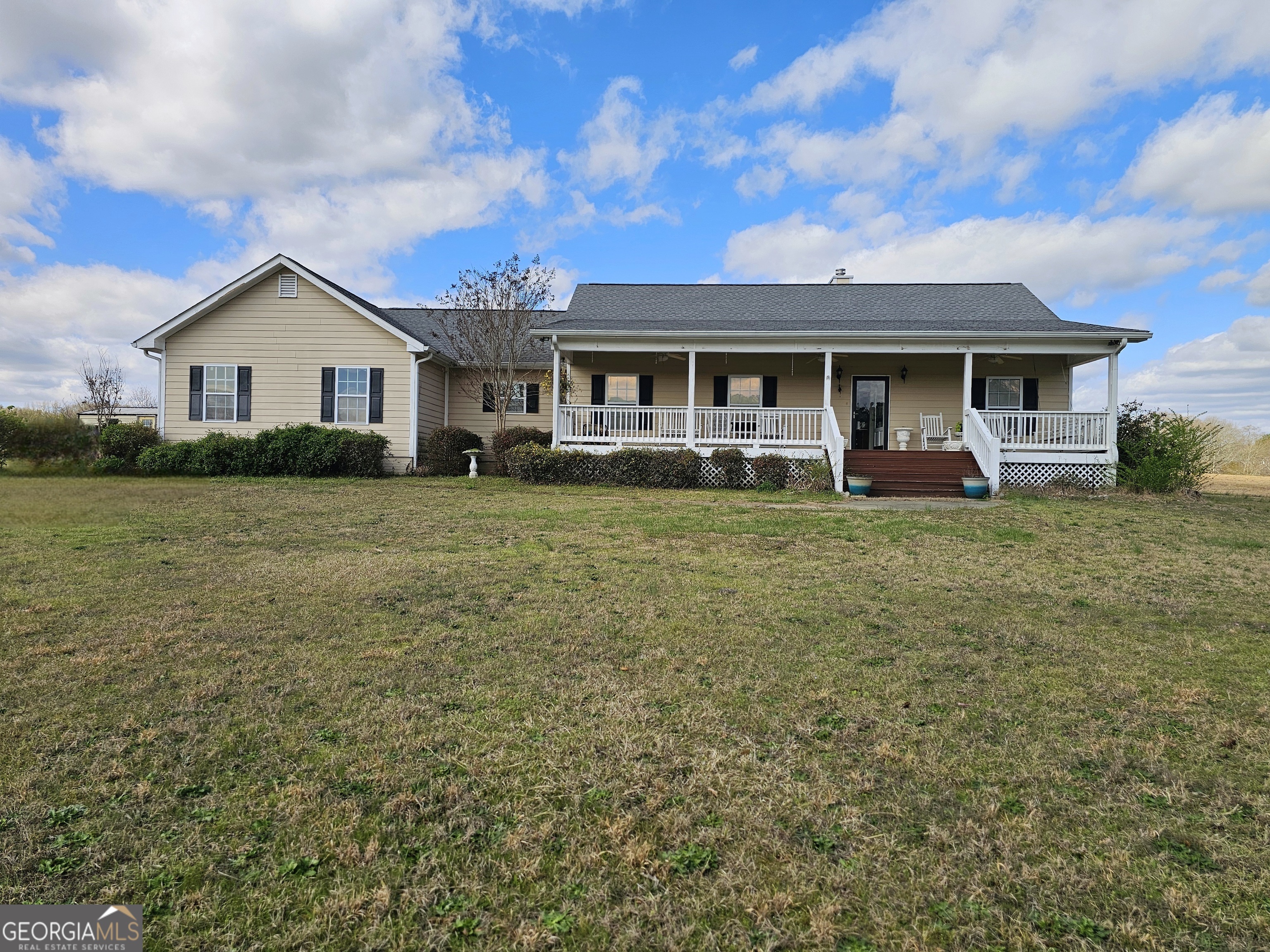 403 Holiday RD