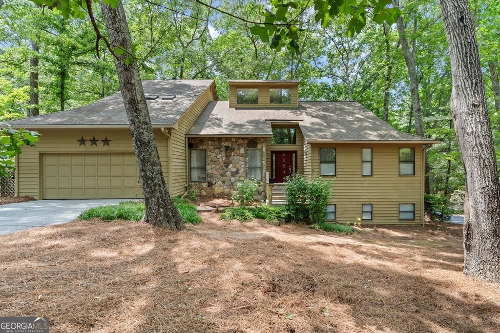 Photo of 4262 Loch Highland Parkway NE, Roswell, GA 30075 (MLS # 10769586)