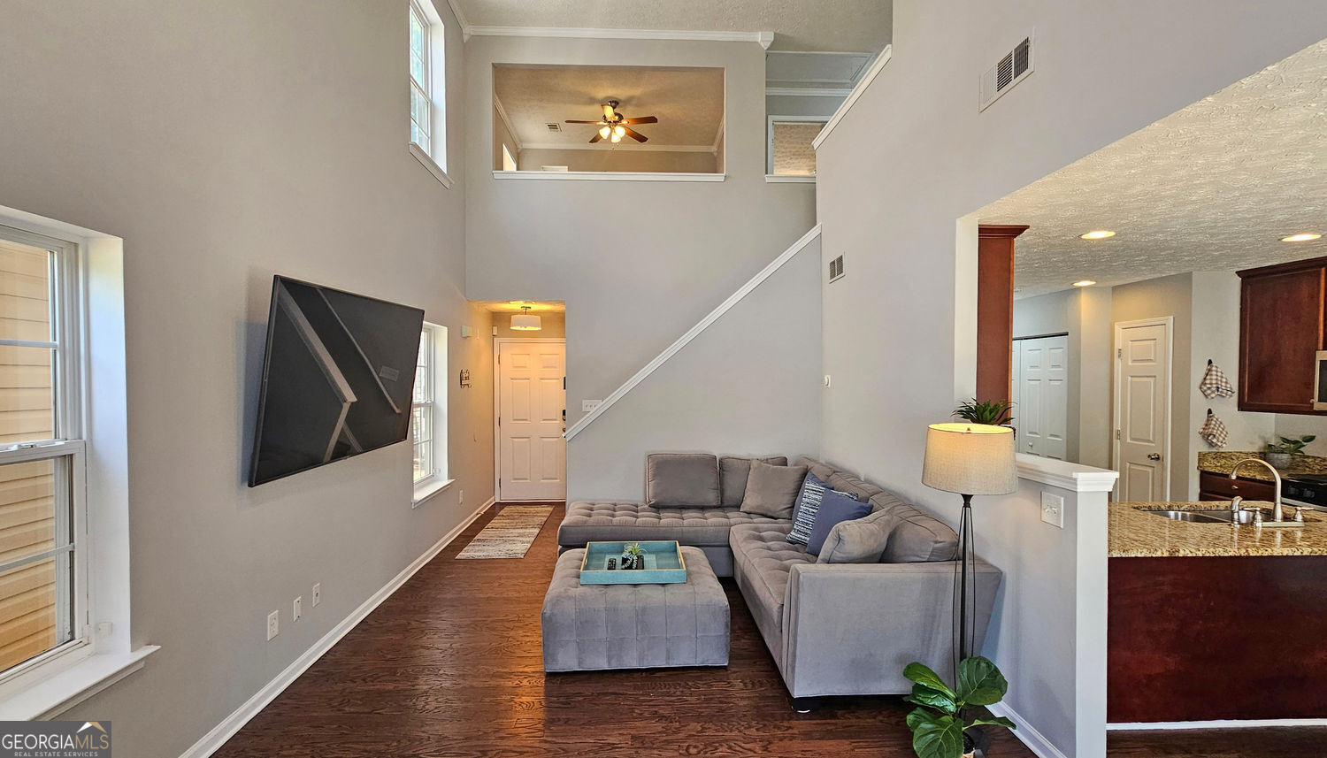 5465 Mountain Top PL