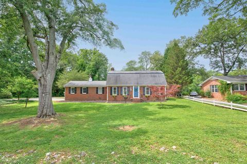 Photo of 227 W Lakeshore Drive, Rome, GA 30161 (MLS # 20124909)