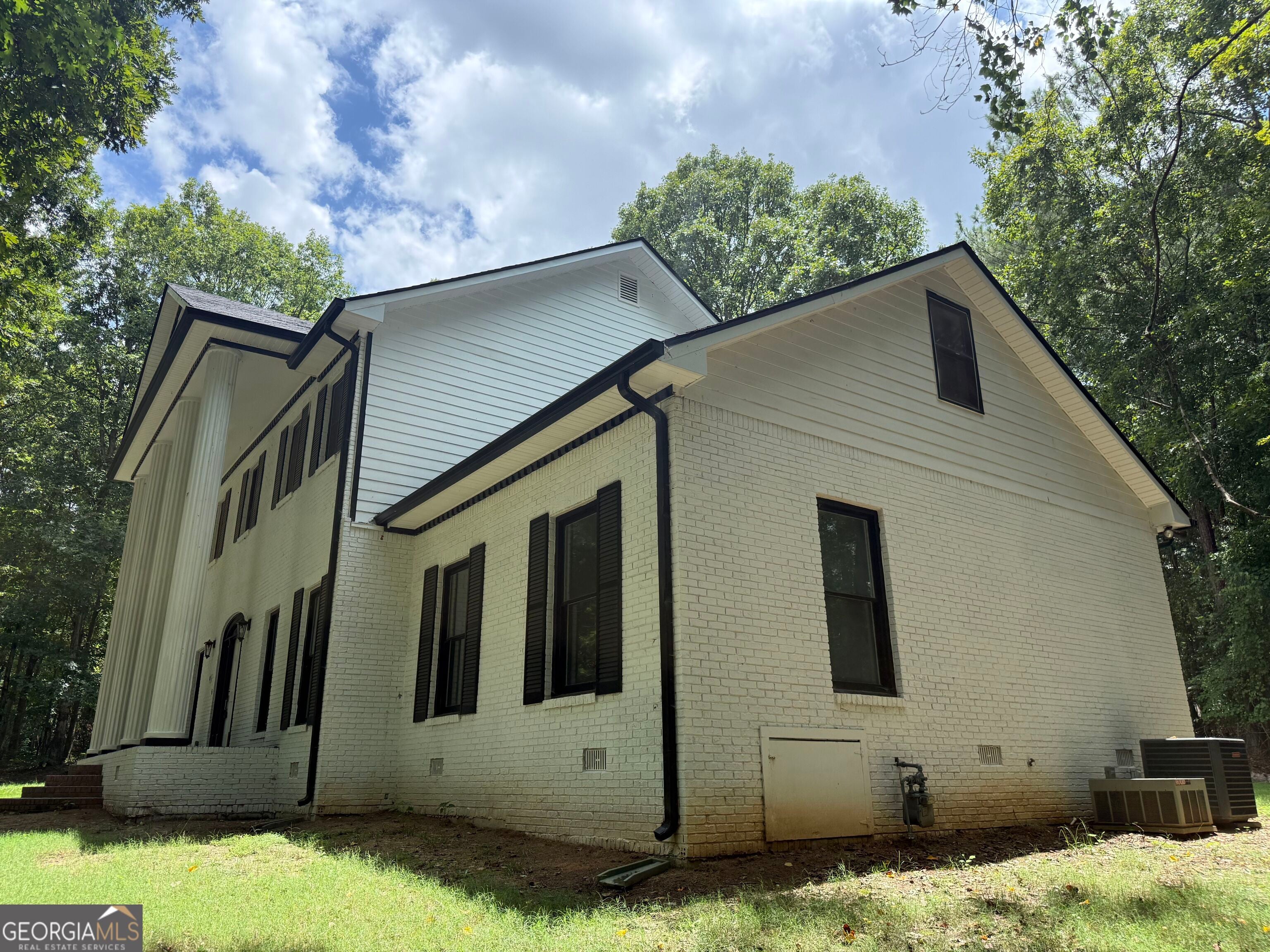 275 Allie DR