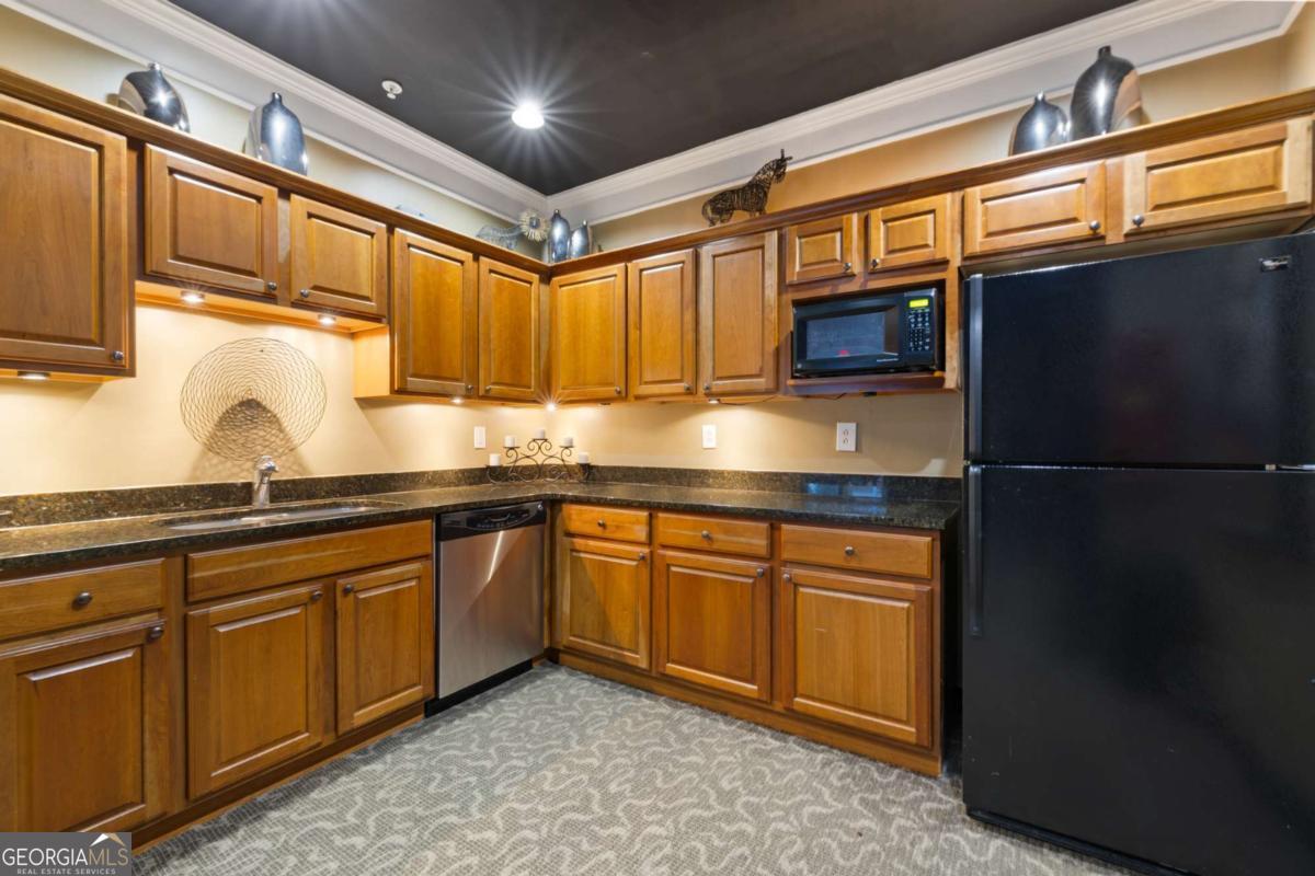 10 Perimeter Summit BLVD