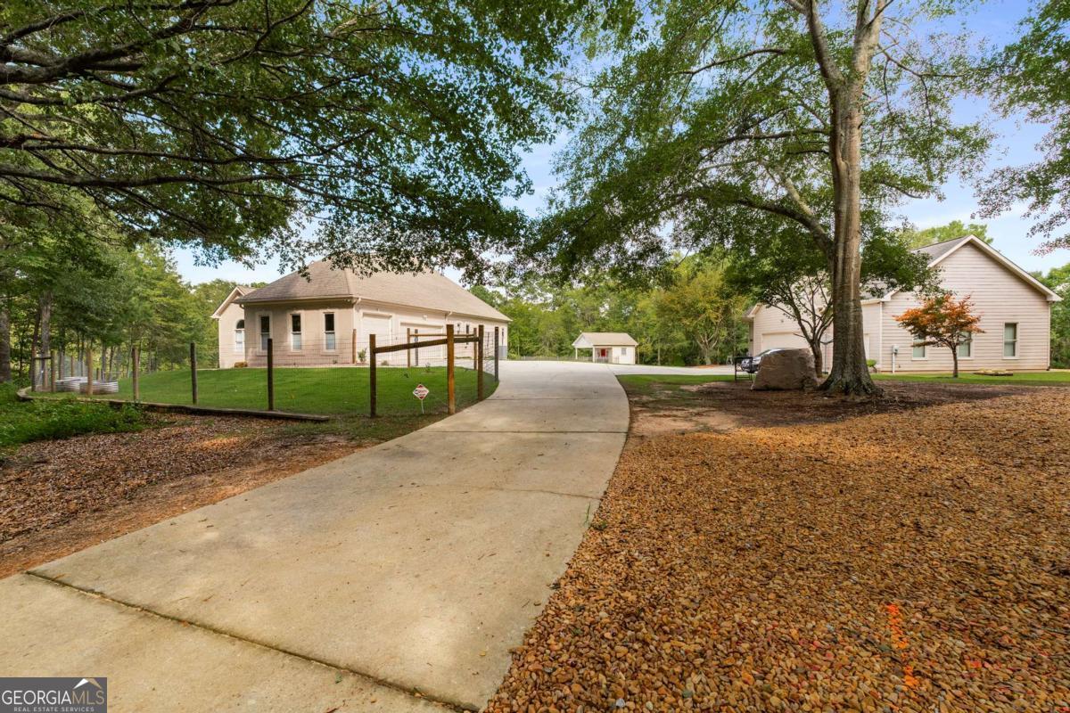 1621 La Fayette DR