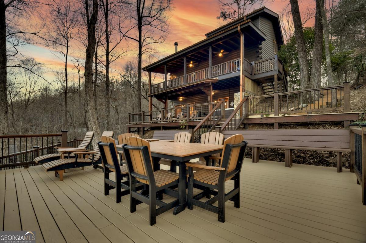 76 Fish Trap RD