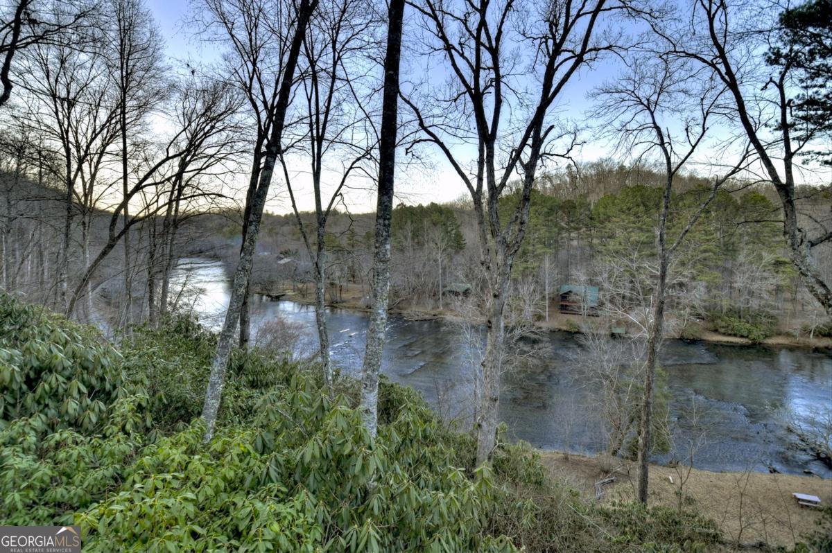 76 Fish Trap RD