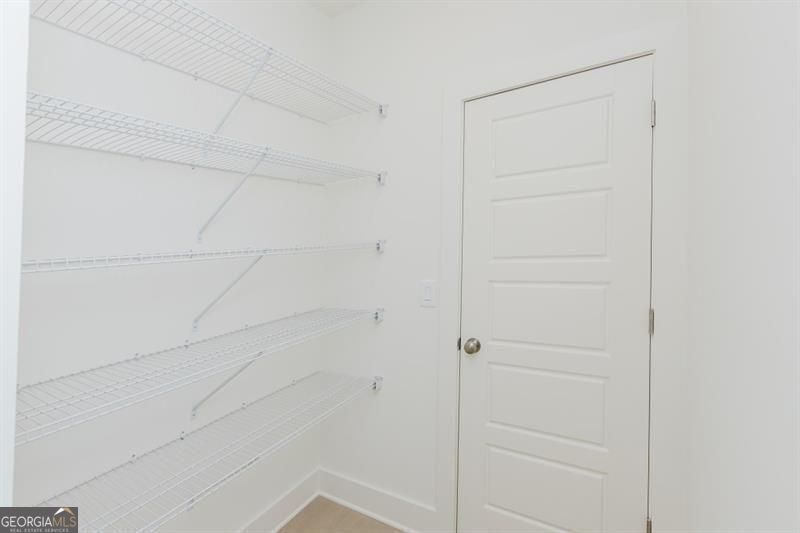 Gainesville, Georgia 30506, United States, 5 Bedrooms Bedrooms, ,5 BathroomsBathrooms,Residential,Active,222640