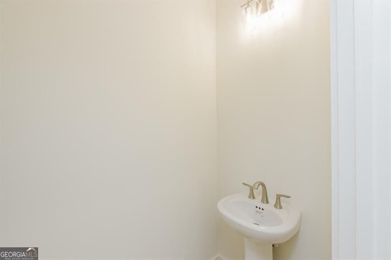 Gainesville, Georgia 30506, United States, 5 Bedrooms Bedrooms, ,5 BathroomsBathrooms,Residential,Active,222640